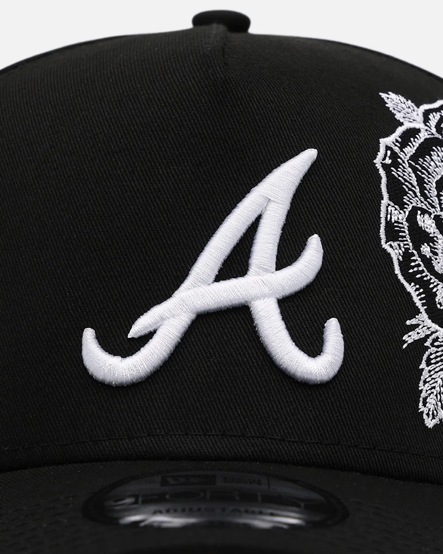 New Era Atlanta Braves 'Ornate Rose' 9FORTY A-Frame Snapback Black/White sold by Culture Kings product image thumbnail 5