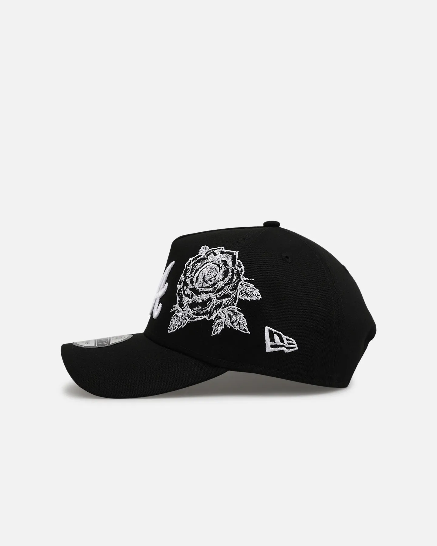 New Era Atlanta Braves 'Ornate Rose' 9FORTY A-Frame Snapback Black/White sold by Culture Kings product image thumbnail 4
