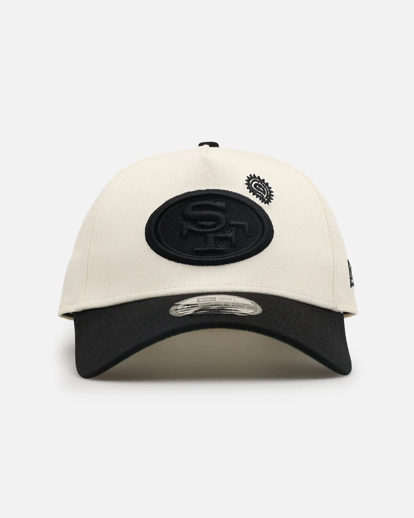 New Era San Francisco 49ers 'Paisley Hit' 9FORTY A-Frame Snapback Chrome White/Black sold by Culture Kings