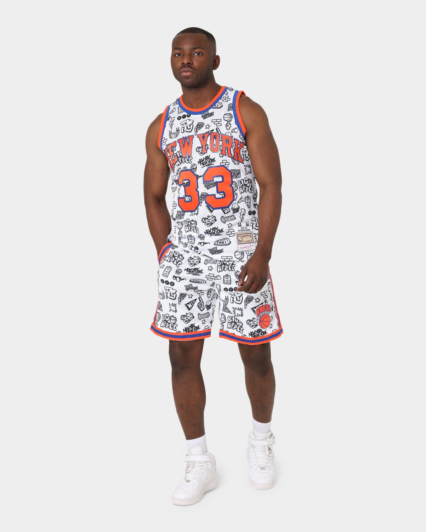 Mitchell & Ness 1991 New York Knicks Patrick Ewing #33 Doodle Swingman Jersey Black/White sold by Culture Kings product image thumbnail 3