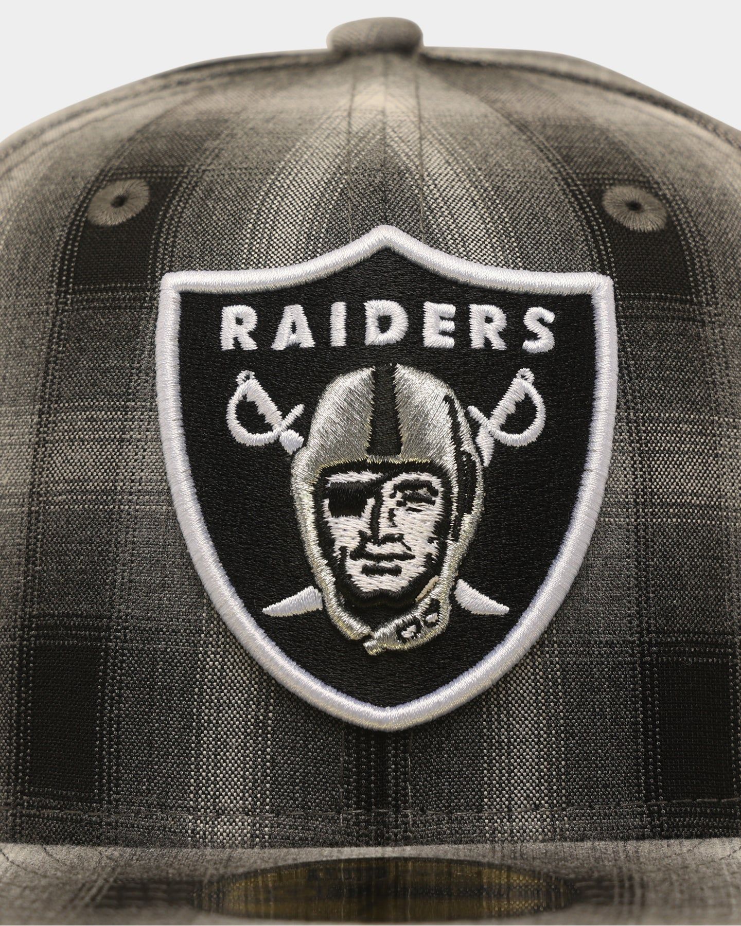 New Era Las Vegas Raiders 'Full Plaid' 59FIFTY Fitted Black sold by Culture Kings product image thumbnail 4