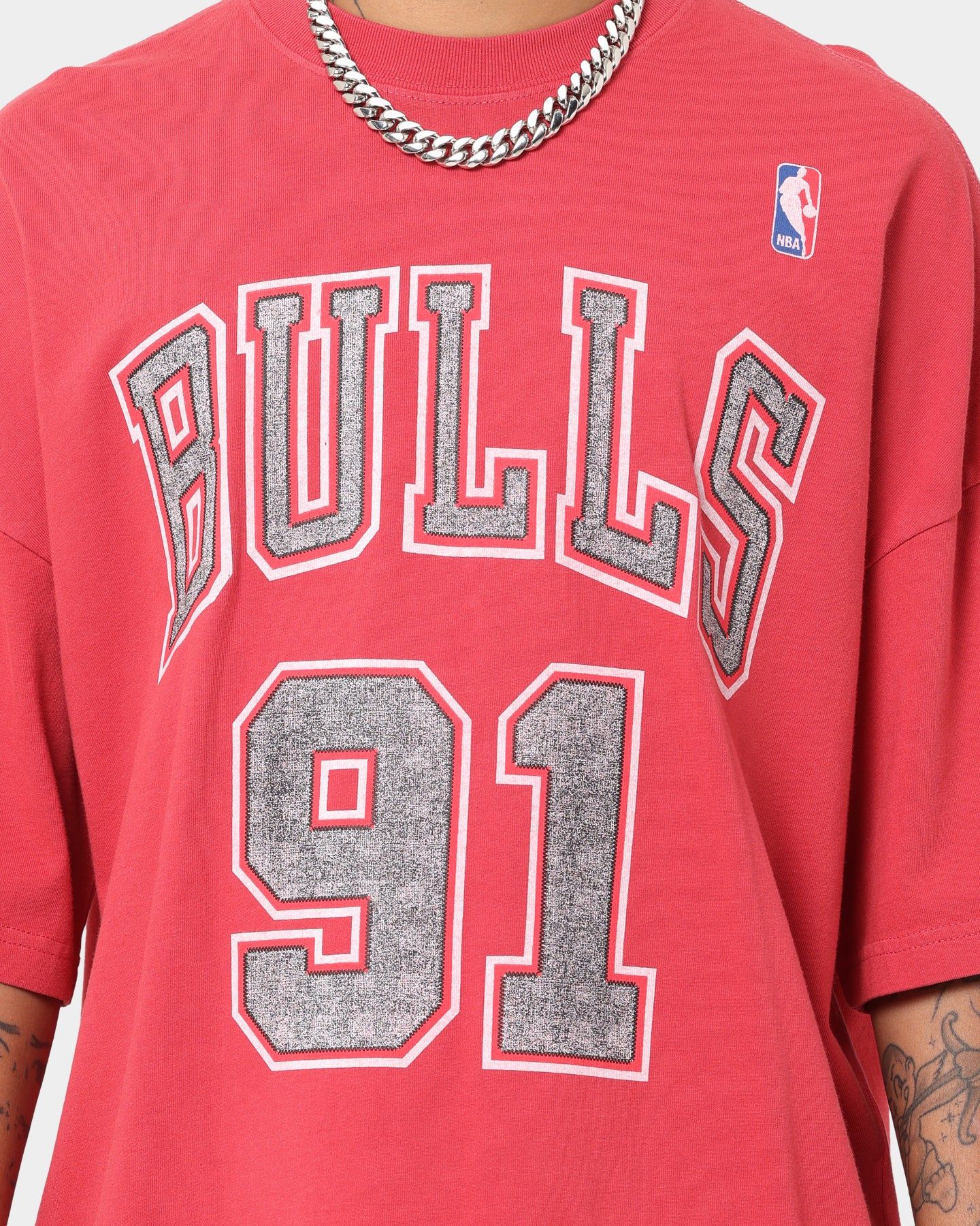 Mitchell & Ness Chicago Bulls Dennis Rodman Oversized T-Shirt Faded Red sold by Culture Kings product image thumbnail 4