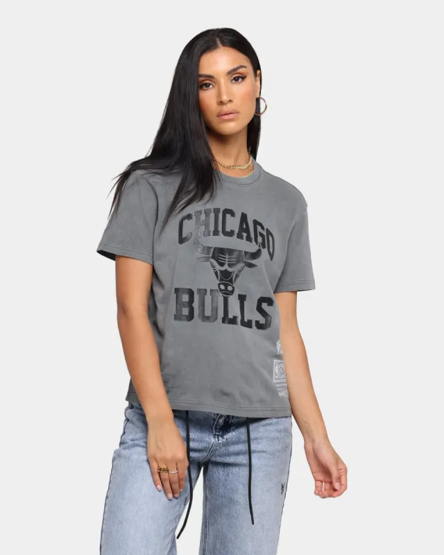Mitchell & Ness Women's Chicago Bulls Tradition Vintage T-Shirt Gunmetal sold by Culture Kings