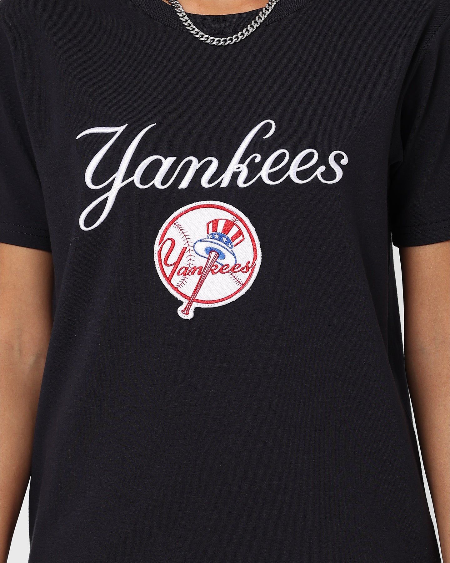 New Era Women's New York Yankees Logo Select T-Shirt Navy sold by Culture Kings product image thumbnail 3