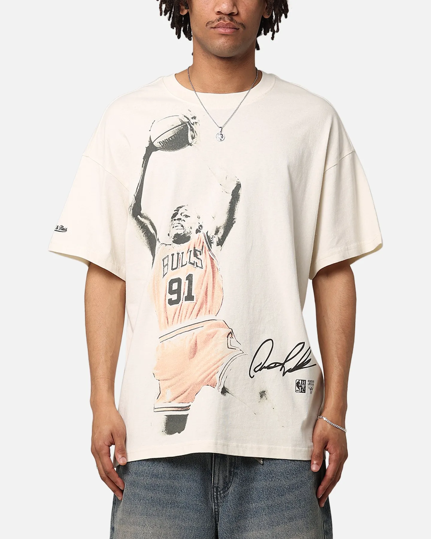 Mitchell & Ness Chicago Bulls Rebound T-Shirt Unbleached sold by Culture Kings