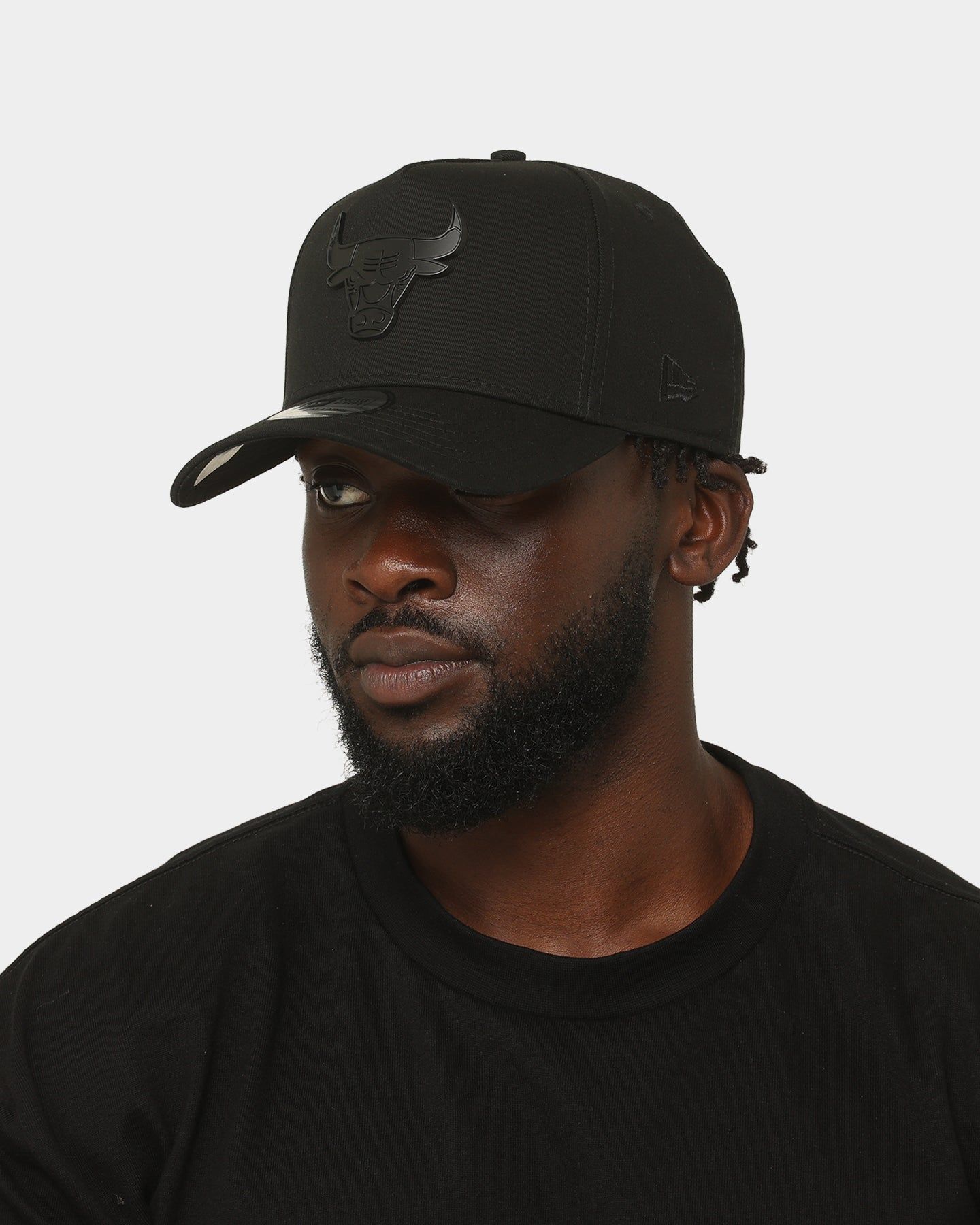 New Era Chicago Bulls 'Metal Badge' 9FORTY K-Frame Snapback Black/Black sold by Culture Kings product image thumbnail 2