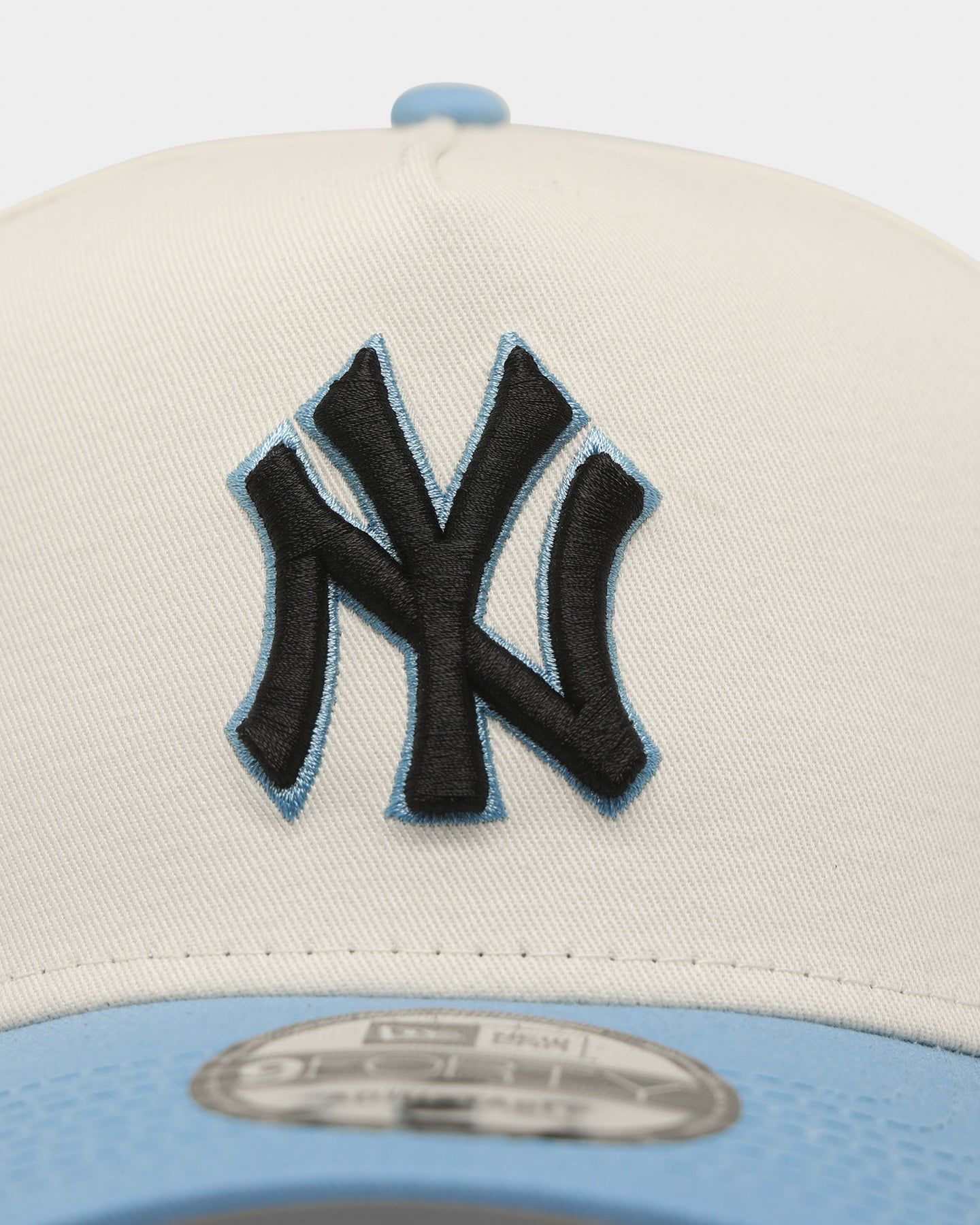 New Era New York Yankees 'Chrome University Blue' 9FORTY A-Frame Snapback Chrome White sold by Culture Kings product image thumbnail 5