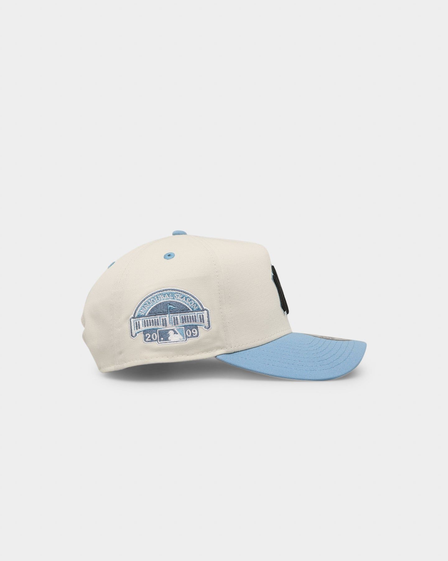 New Era New York Yankees 'Chrome University Blue' 9FORTY A-Frame Snapback Chrome White sold by Culture Kings product image thumbnail 3