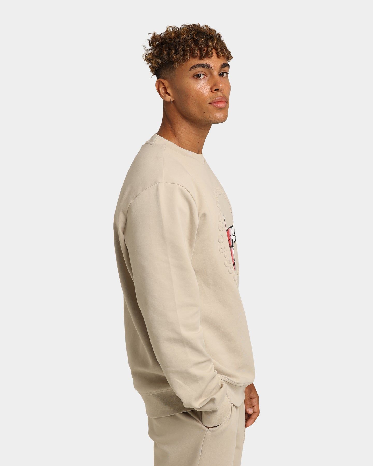 Hugo Boss Hugo Boss X NBA Basic Chicago Bulls Crewneck Sweatshirt Light Beige sold by Culture Kings product image thumbnail 5