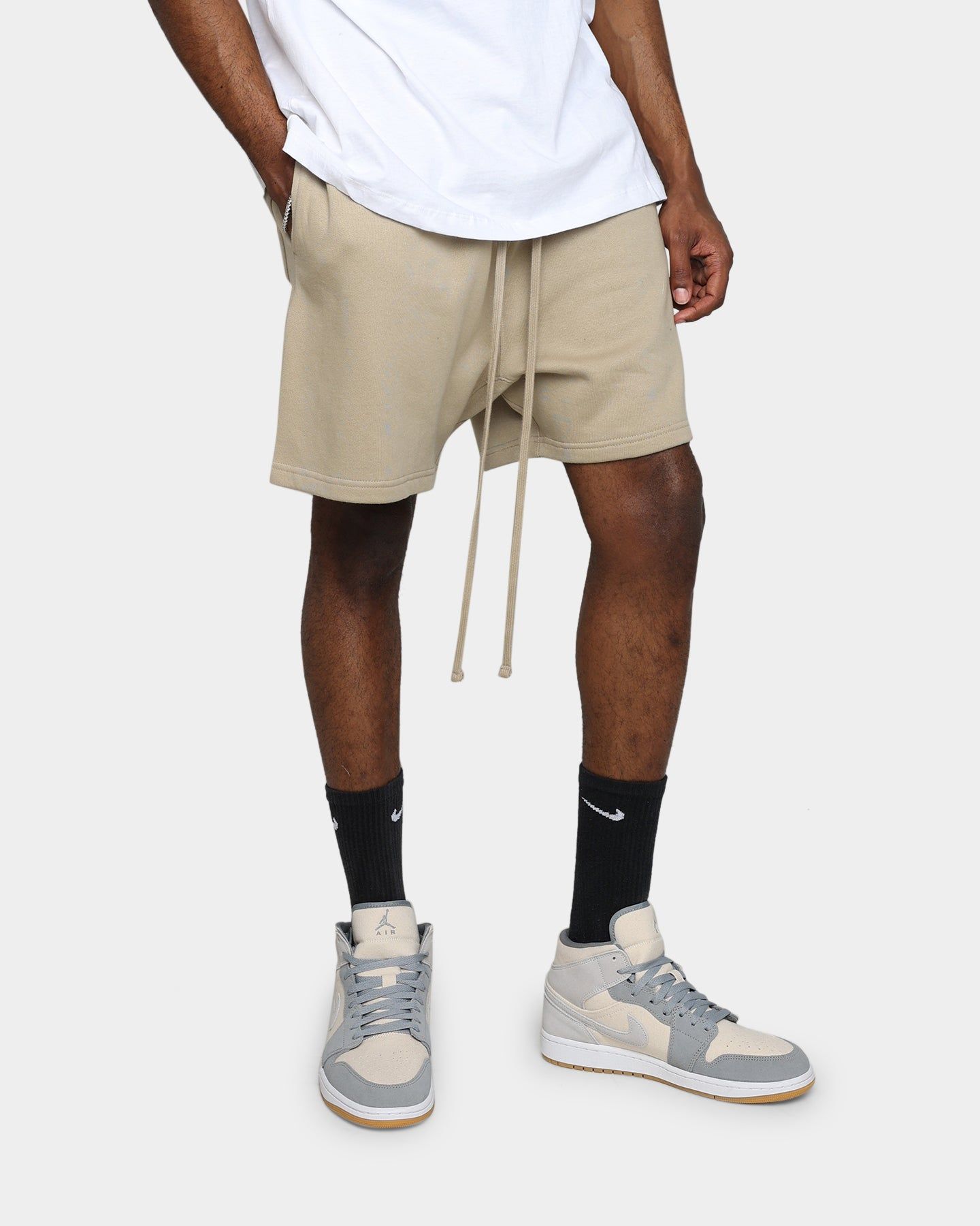 MNML Every Day Sweatshorts Earth sold by Culture Kings product image thumbnail 3