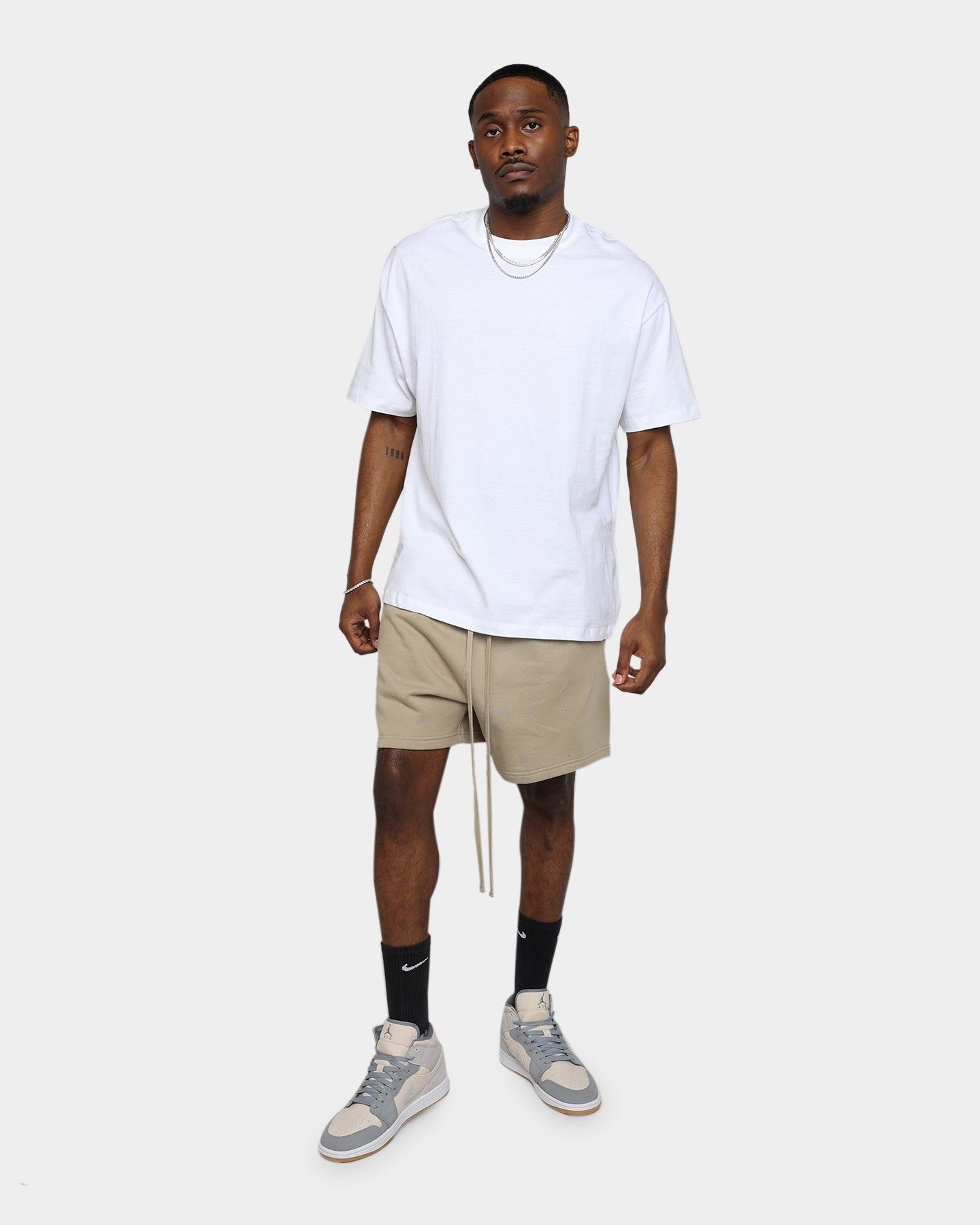 MNML Every Day Sweatshorts Earth sold by Culture Kings product image thumbnail 2