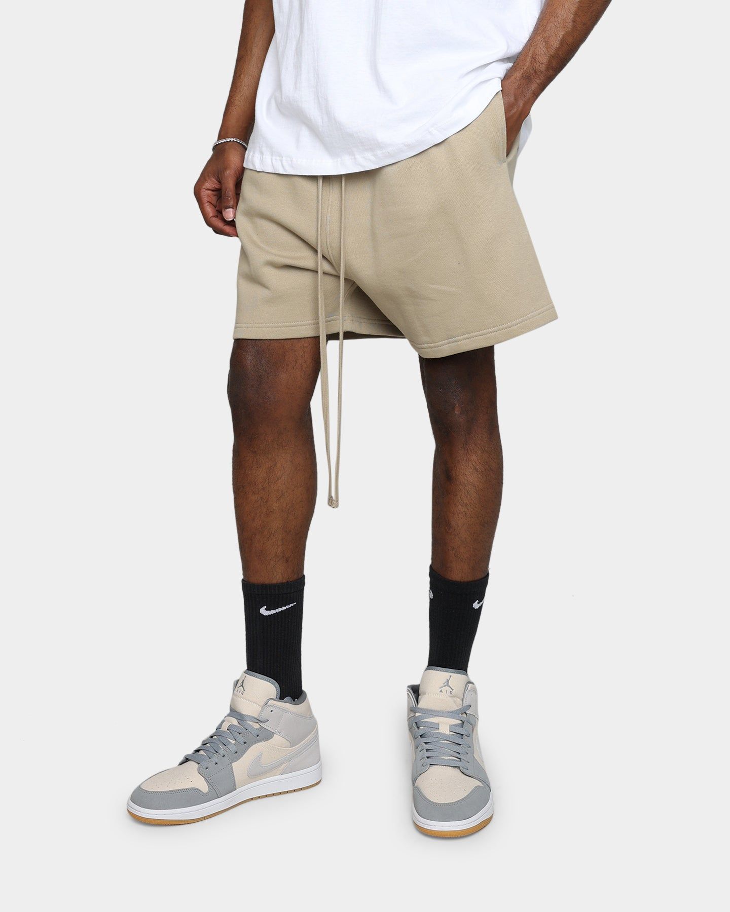 MNML Every Day Sweatshorts Earth sold by Culture Kings product image thumbnail 4