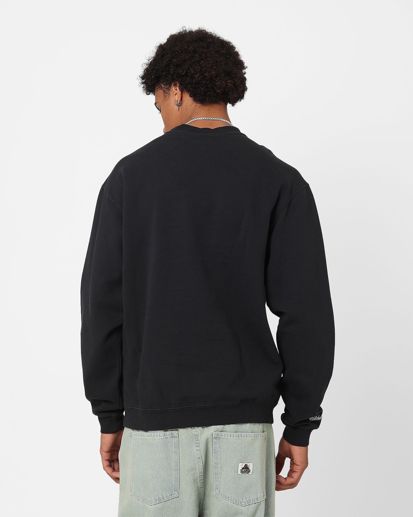 Mitchell & Ness Oakland Raiders Ivy Arch Crewneck Faded Black sold by Culture Kings product image thumbnail 4