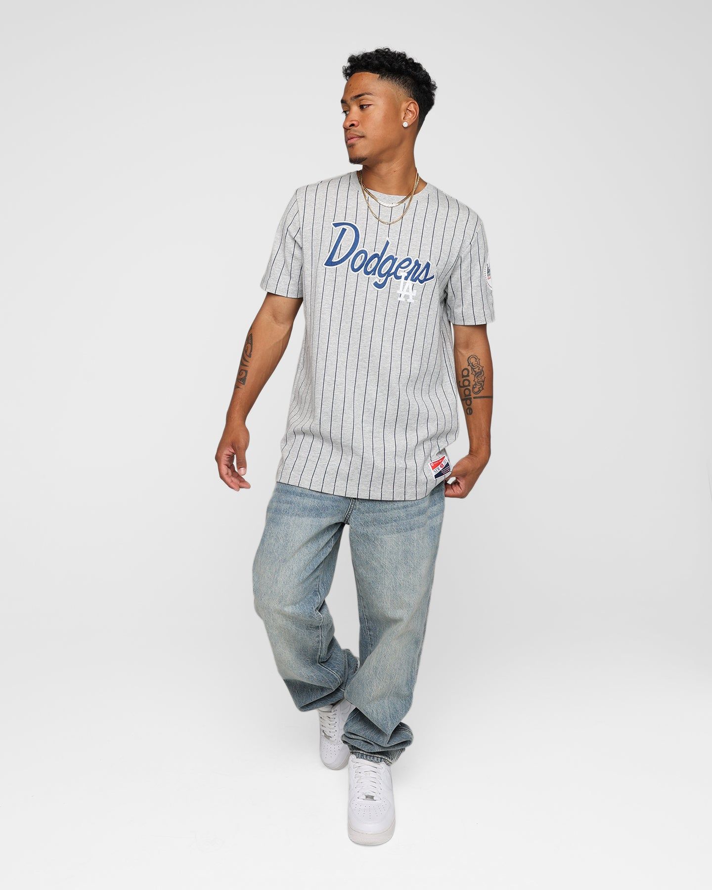 New Era Los Angeles Dodgers Pinstripe T-Shirt Grey sold by Culture Kings product image thumbnail 3