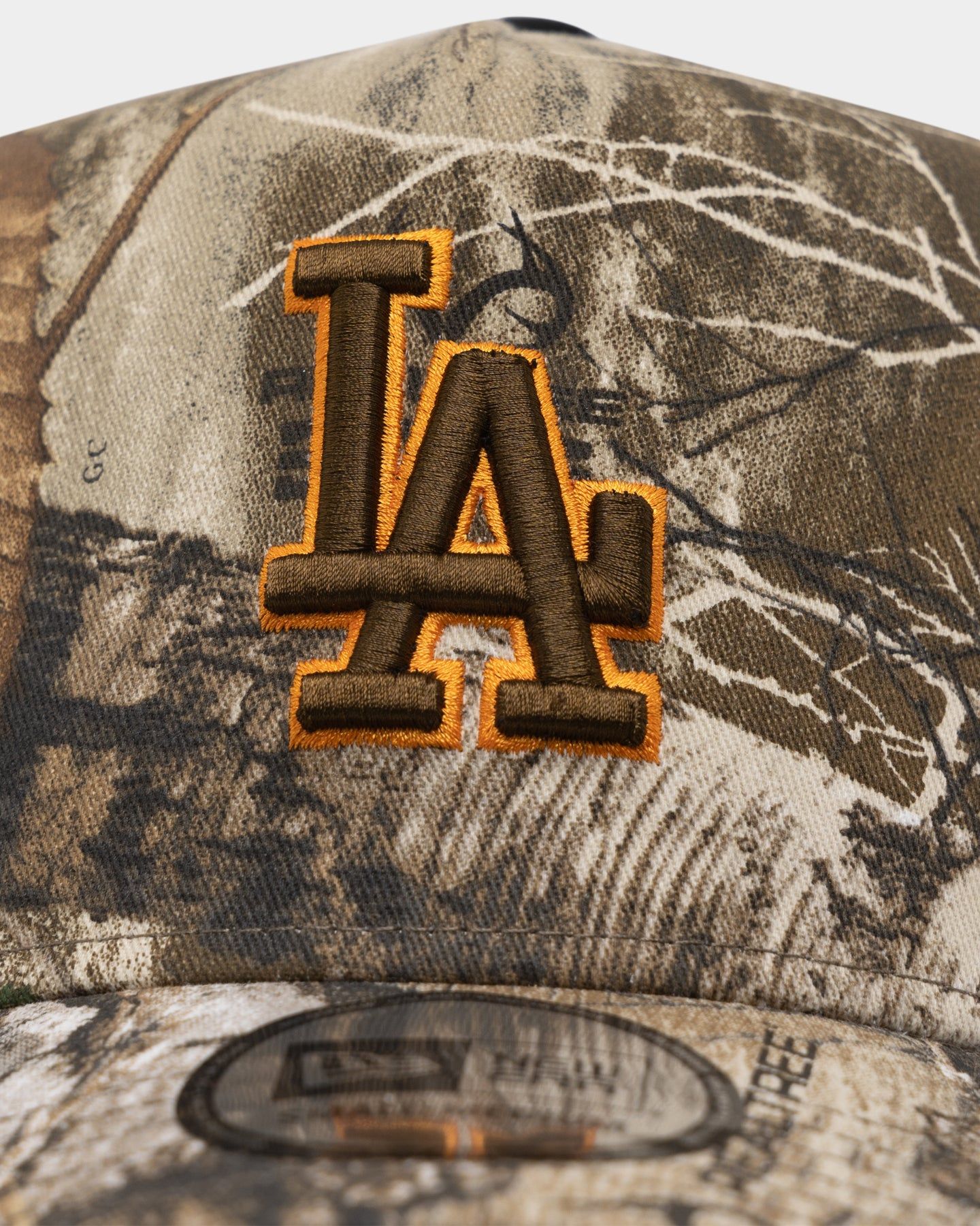 New Era Los Angeles Dodgers 'Real Tree Twist' 9FORTY K-Frame Trucker Snapback Realtree Edge sold by Culture Kings product image thumbnail 5