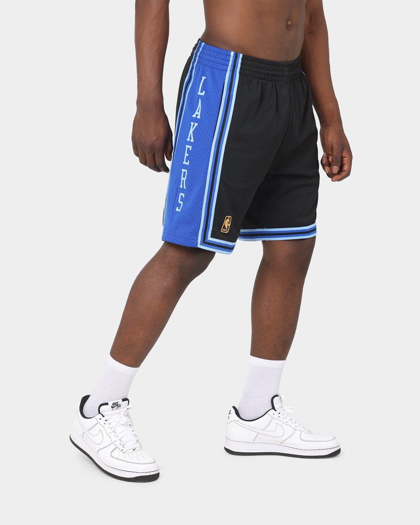 Mitchell & Ness Los Angeles Lakers Reload 2.0 Swingman '96-'97 Shorts Black sold by Culture Kings