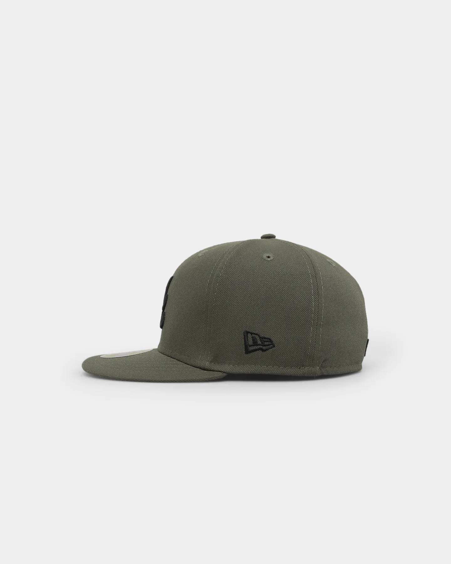 New Era Atlanta Braves 'Olive Black' 59FIFTY Fitted Olive/Black sold by Culture Kings product image thumbnail 4