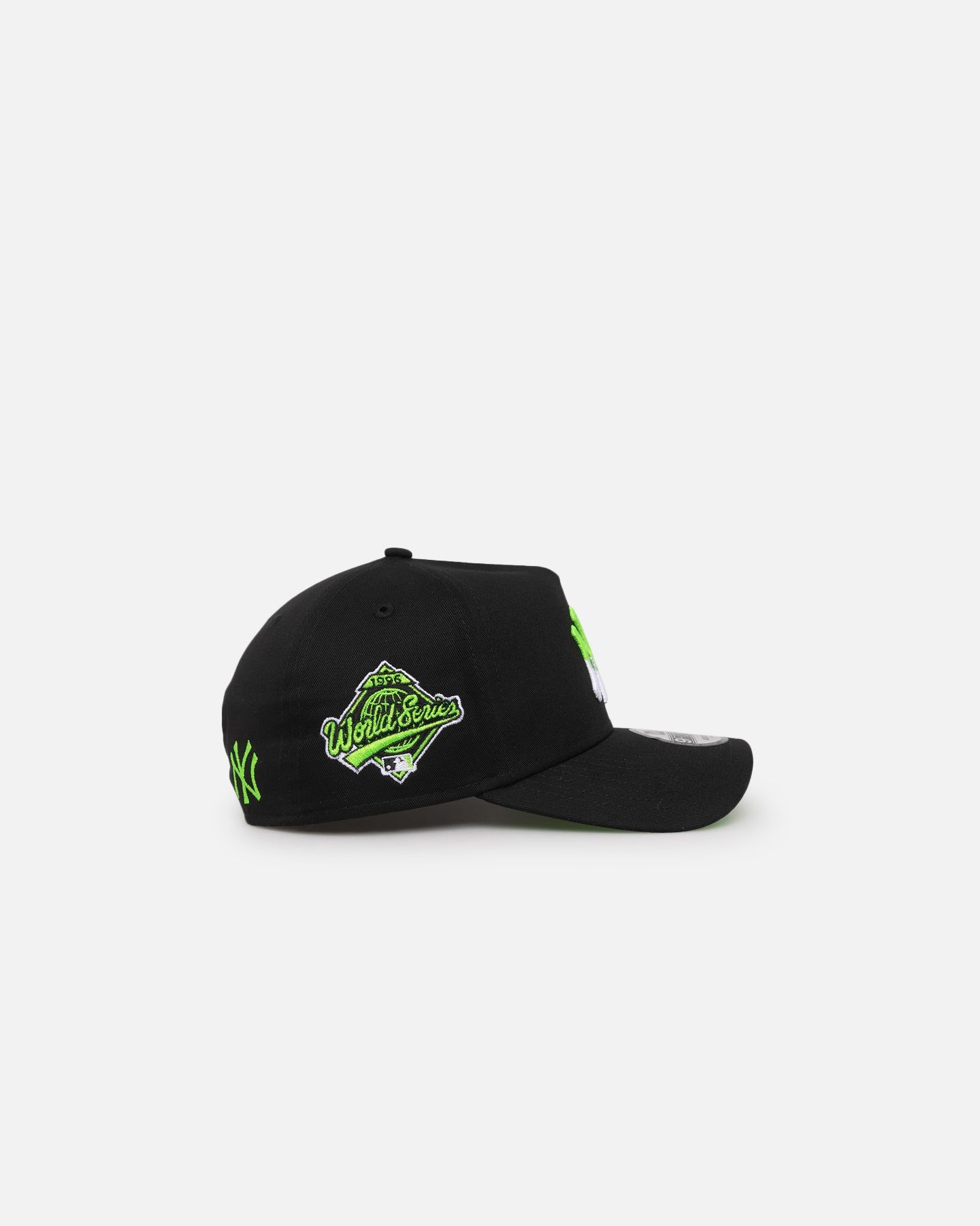 New Era New York Yankees "Drip Logo" 9FORTY A-Frame Snapback Black/White/Green sold by Culture Kings product image thumbnail 3