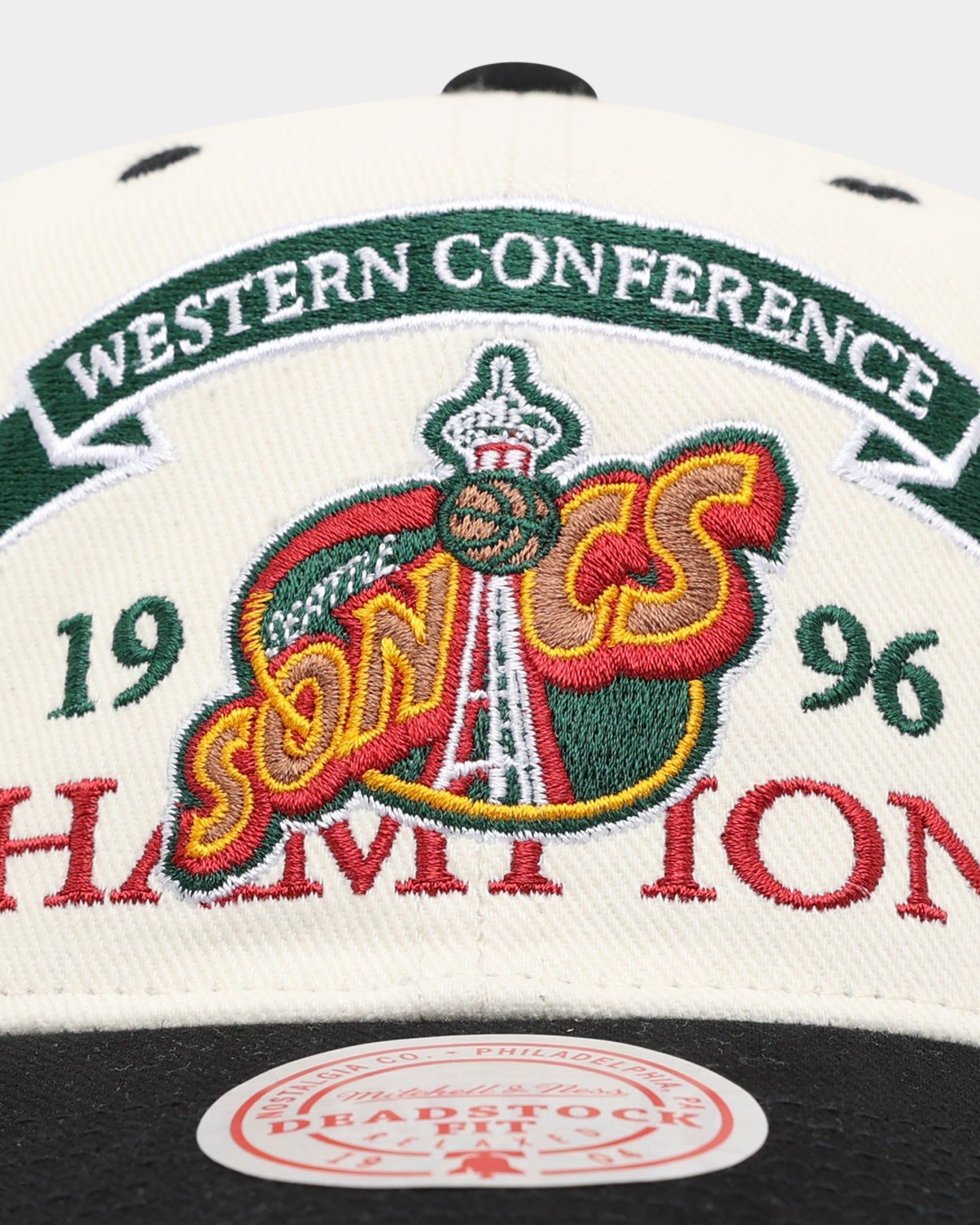 Mitchell & Ness Seattle Supersonics 96 Conference Champions Deadstock Snapback Off White/Black sold by Culture Kings product image thumbnail 5