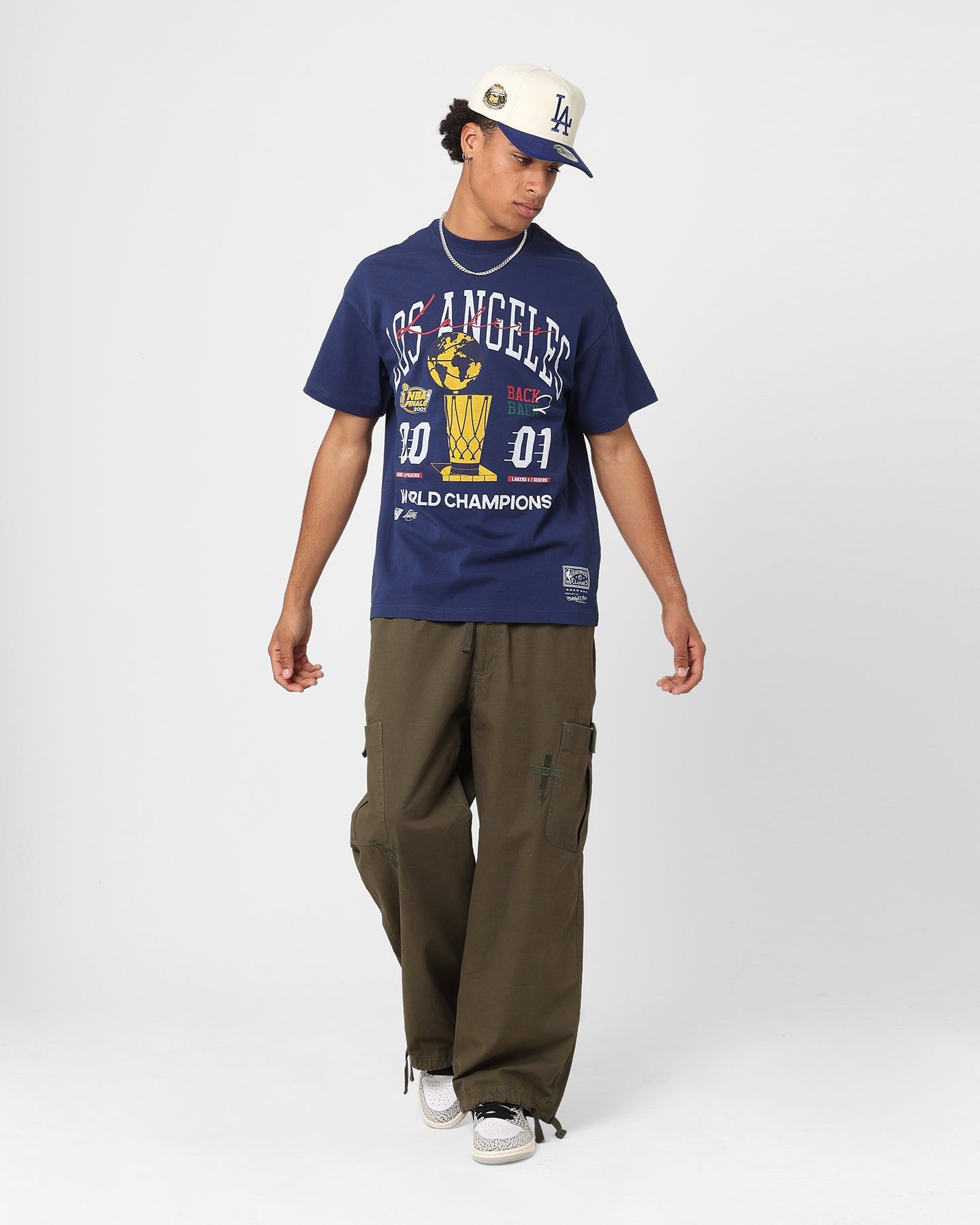 Mitchell & Ness Los Angeles Lakers Globe Champion T-Shirt Midnight Navy sold by Culture Kings product image thumbnail 2