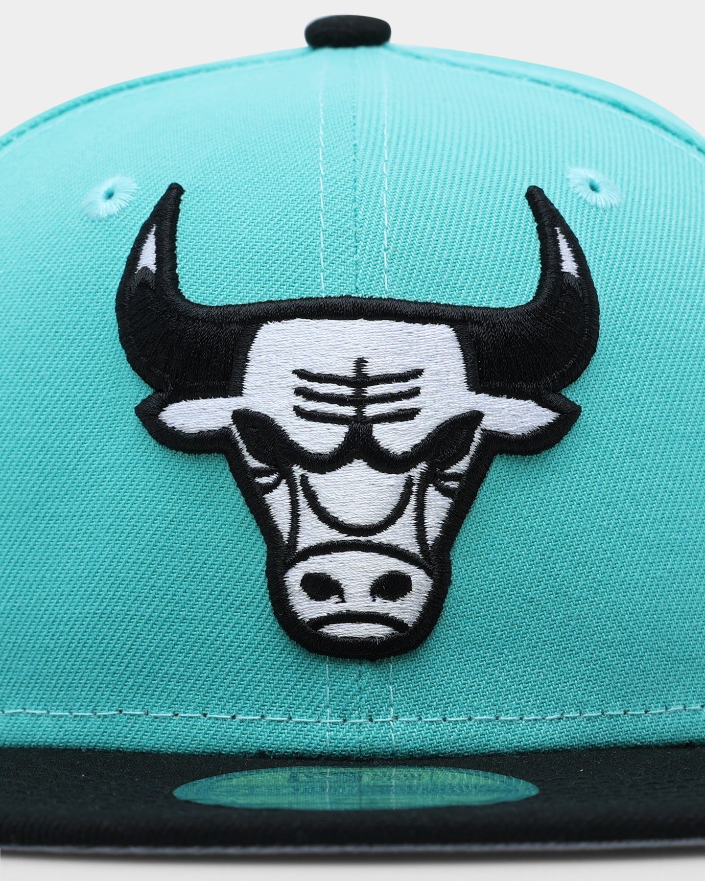 New Era Chicago Bulls 'Cool Mint' 2-Tone 59FIFTY Fitted Mint/Black sold by Culture Kings product image thumbnail 5