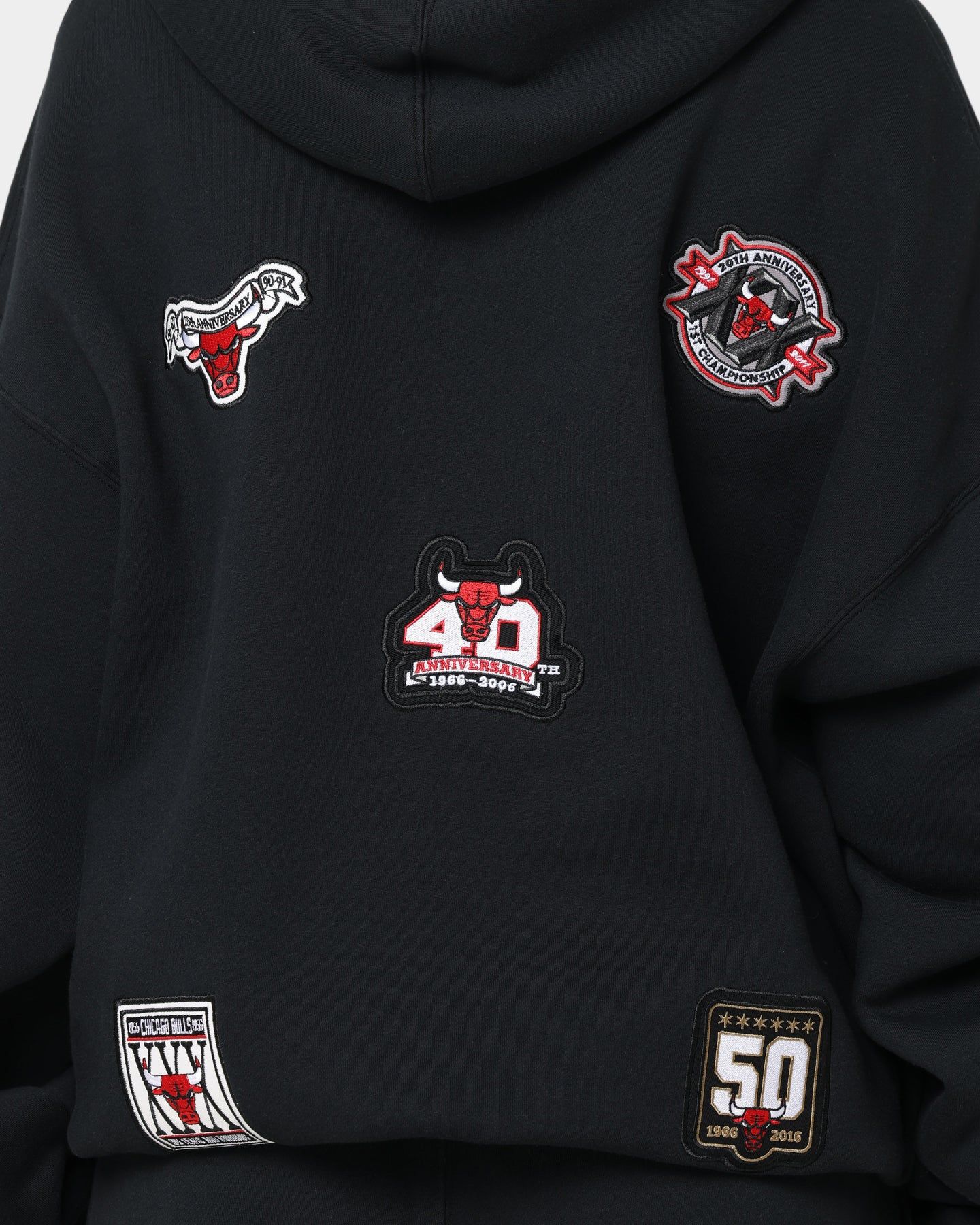 Mitchell & Ness Chicago Bulls Anniversary Hoodie Faded Black sold by Culture Kings product image thumbnail 5