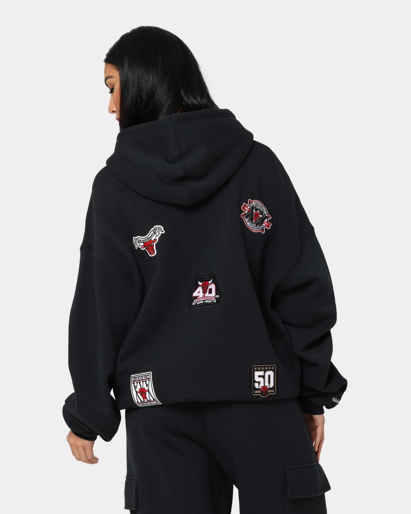 Mitchell & Ness Chicago Bulls Anniversary Hoodie Faded Black sold by Culture Kings product image thumbnail 2