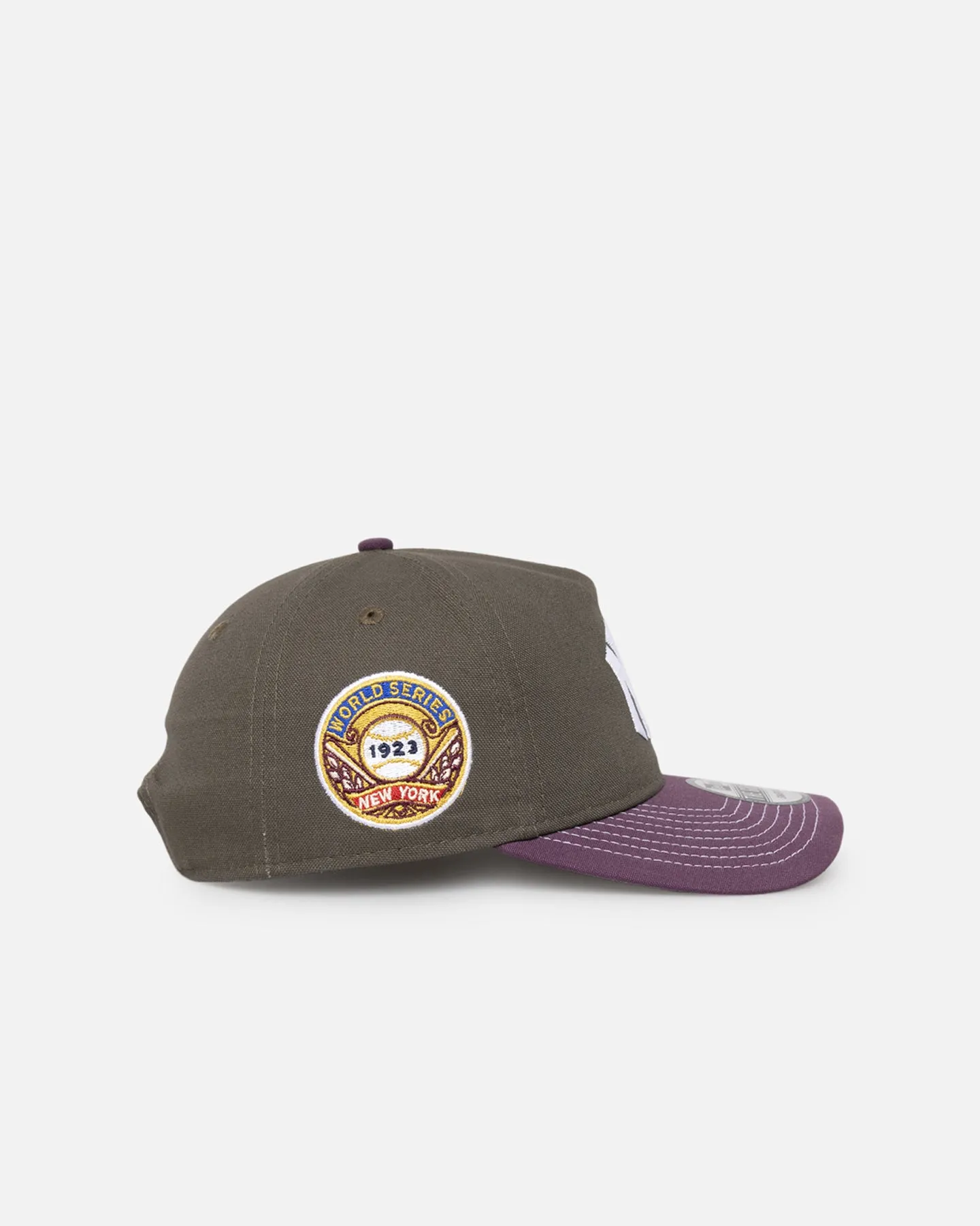 New Era New York Yankees 'Contrast Visor' Pre-Curved Golfer Snapback Moss/Plum sold by Culture Kings product image thumbnail 3