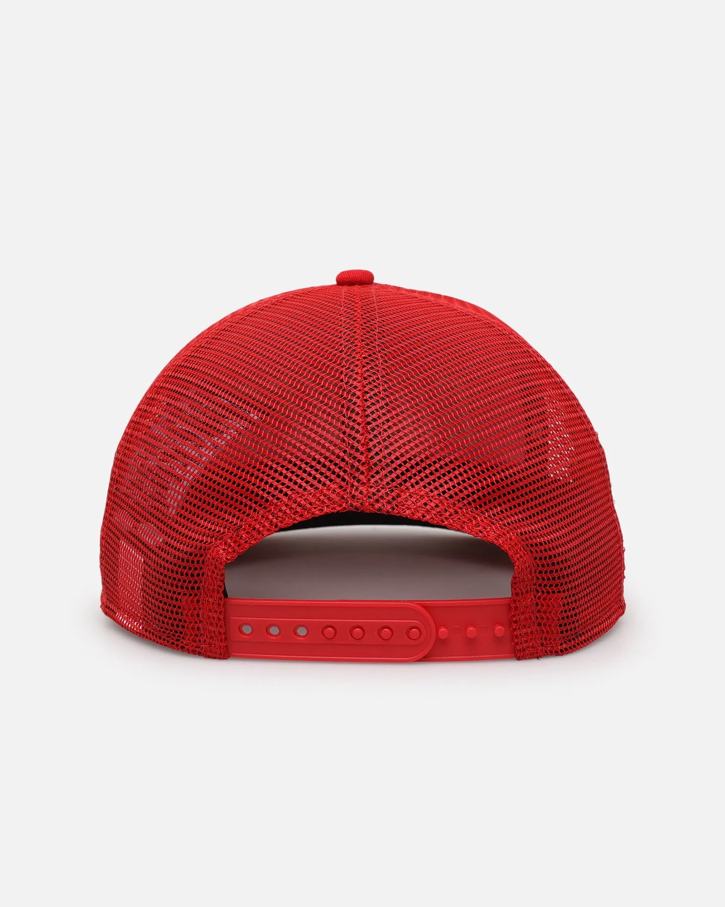 New Era Atlanta Braves 'Podium Collection' Pre-Curved Golfer Trucker Snapback Scarlet/Metallic Gold sold by Culture Kings product image thumbnail 3
