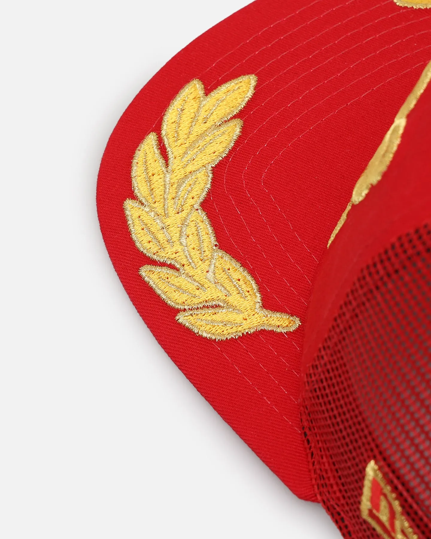 New Era Atlanta Braves 'Podium Collection' Pre-Curved Golfer Trucker Snapback Scarlet/Metallic Gold sold by Culture Kings product image thumbnail 2