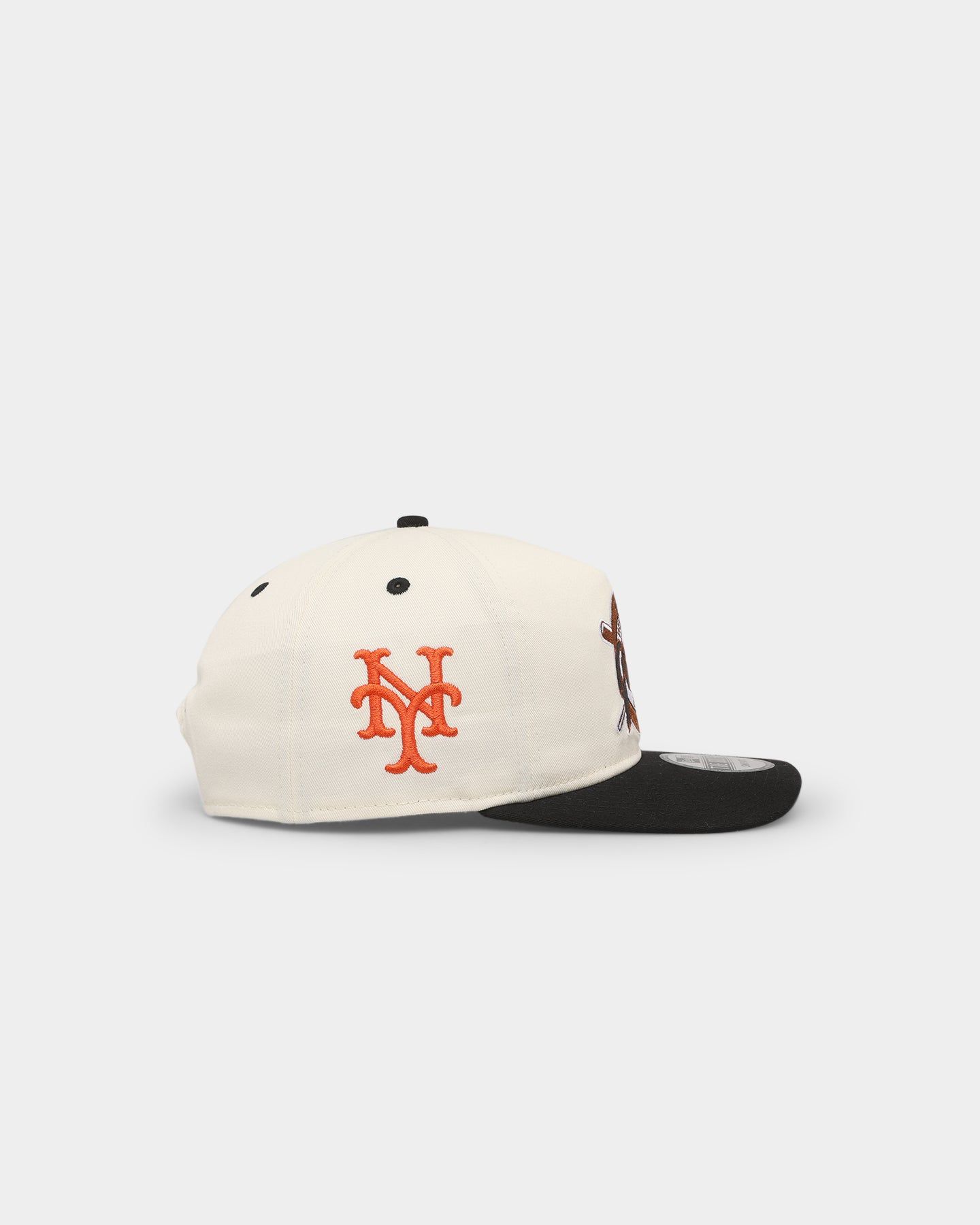 New Era New York Giants '1950s World Series Through The Decades' Golfer Snapback Chrome White sold by Culture Kings product image thumbnail 3