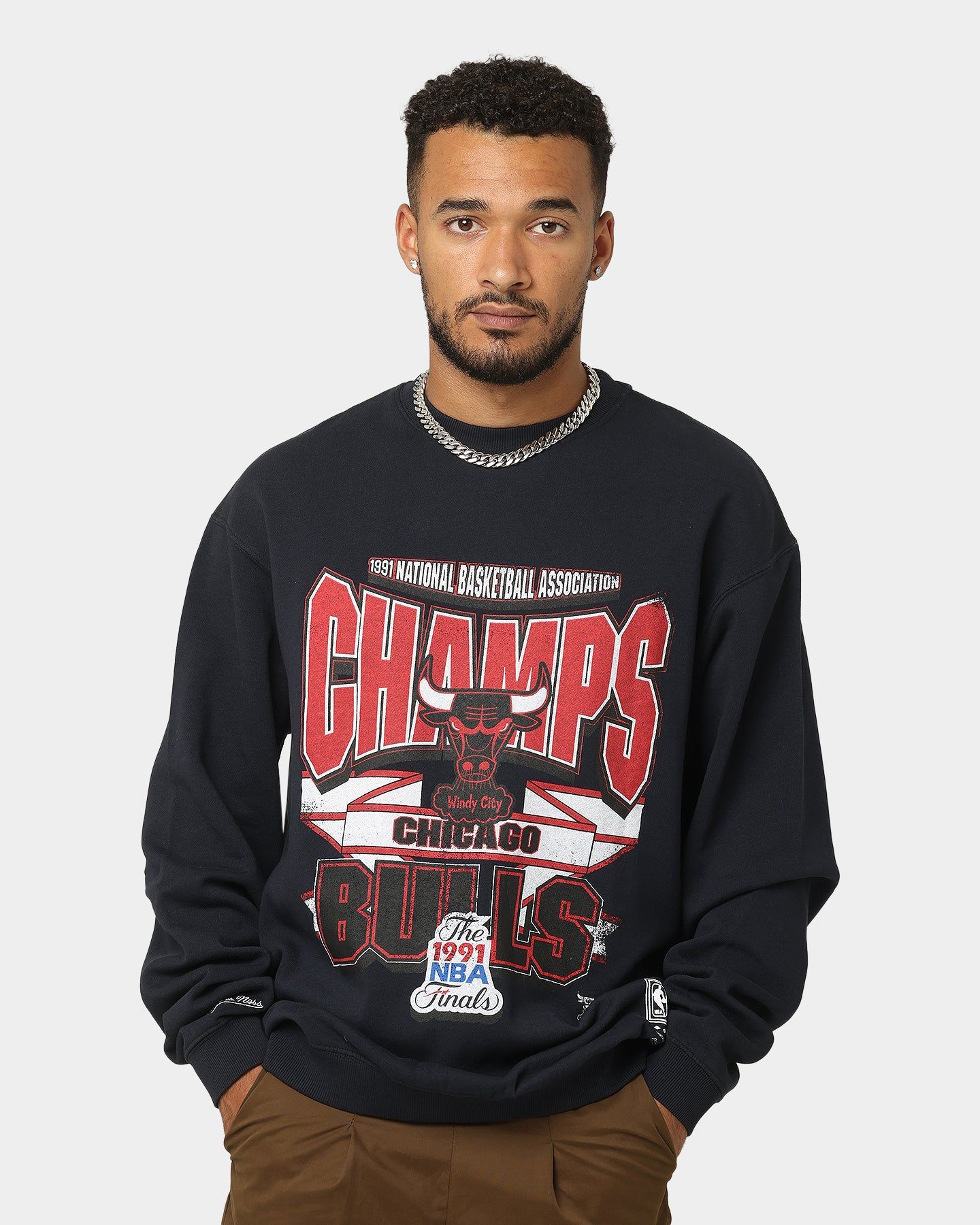 Mitchell & Ness Chicago Bulls Vintage Champion Crewneck Faded Black sold by Culture Kings