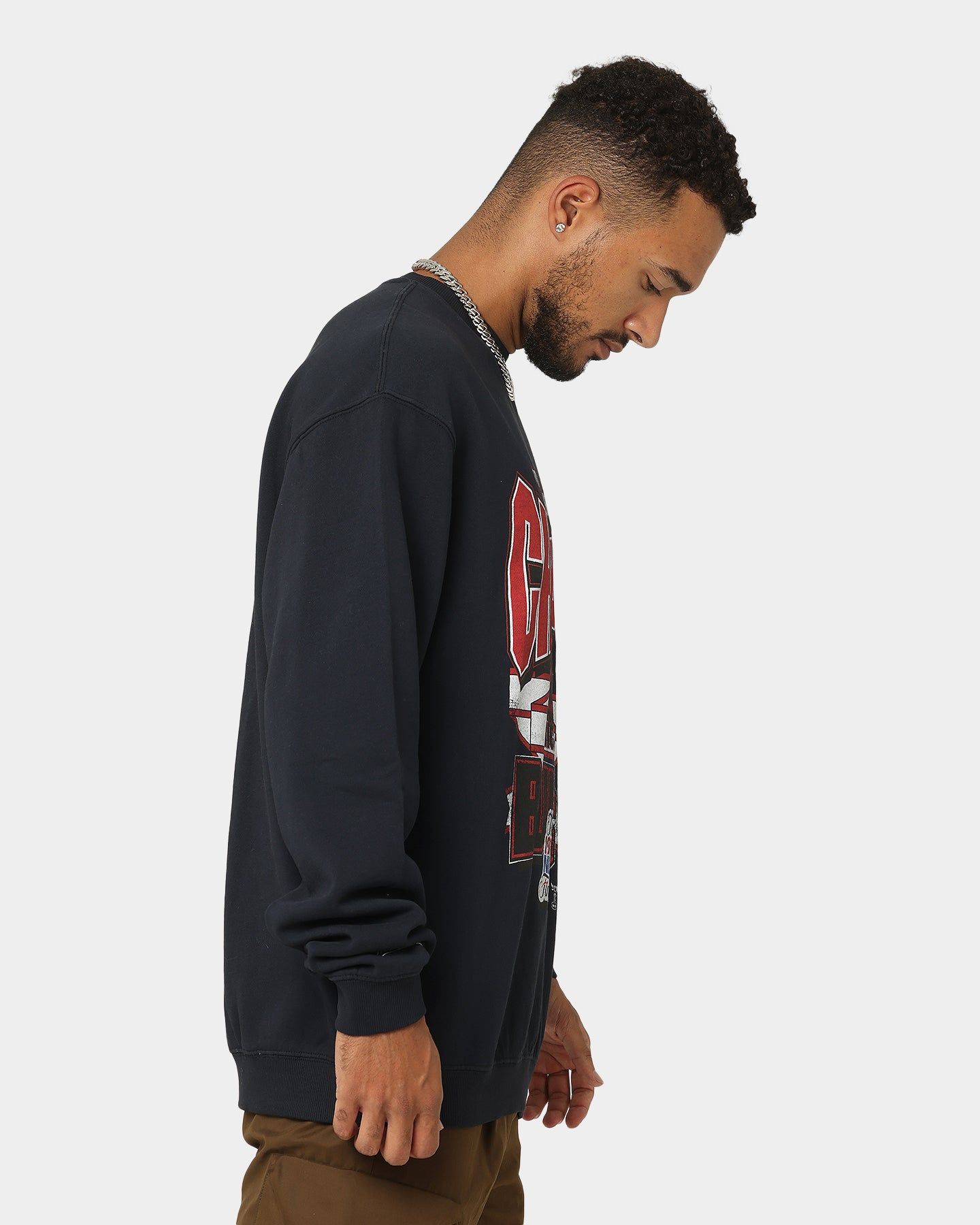 Mitchell & Ness Chicago Bulls Vintage Champion Crewneck Faded Black sold by Culture Kings product image thumbnail 5
