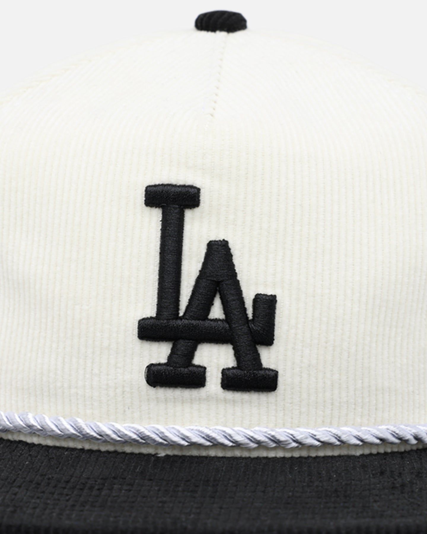 New Era Los Angeles Dodgers '2-Tone Corduroy' Golfer Snapback Chrome/Black sold by Culture Kings product image thumbnail 5