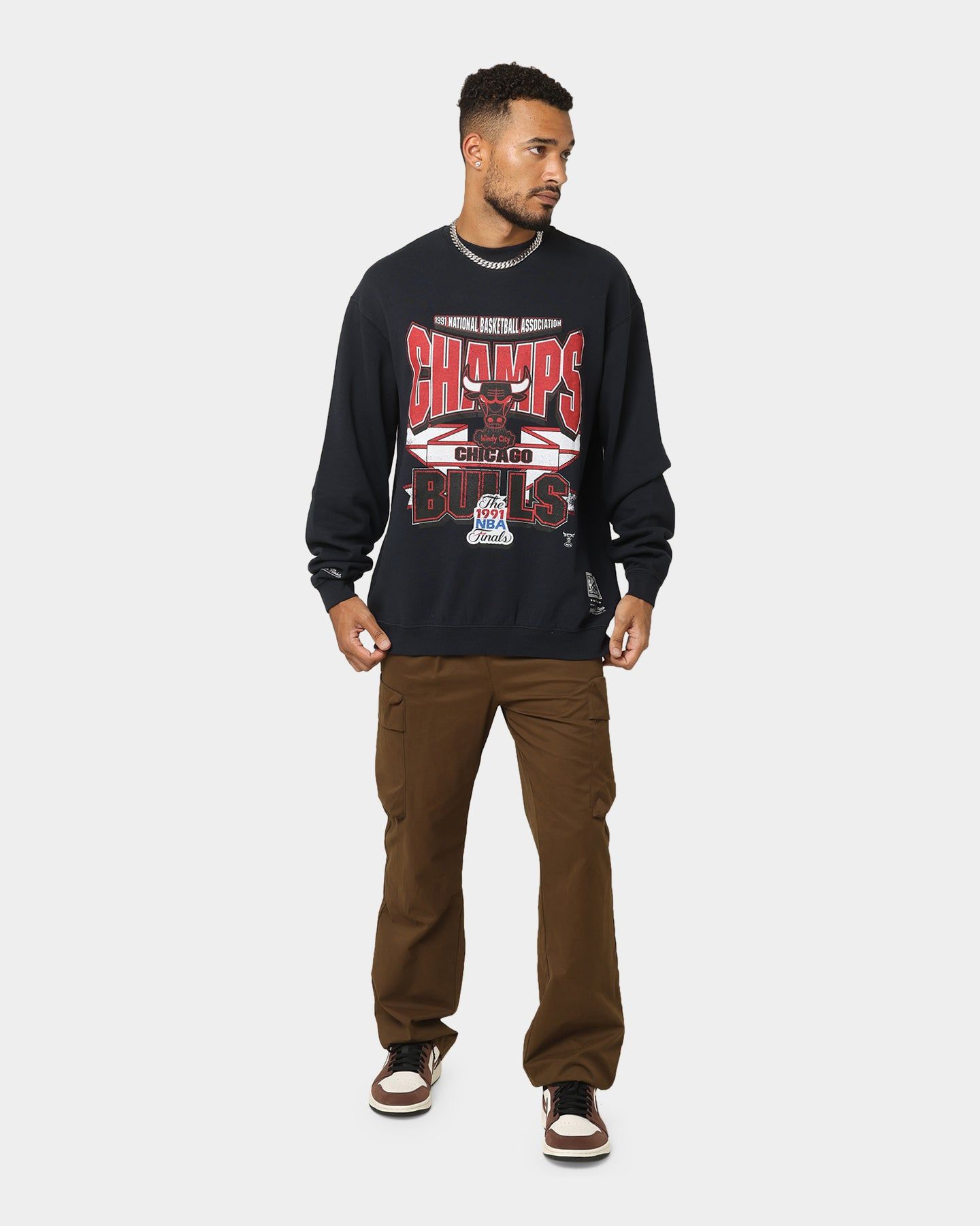 Mitchell & Ness Chicago Bulls Vintage Champion Crewneck Faded Black sold by Culture Kings product image thumbnail 2