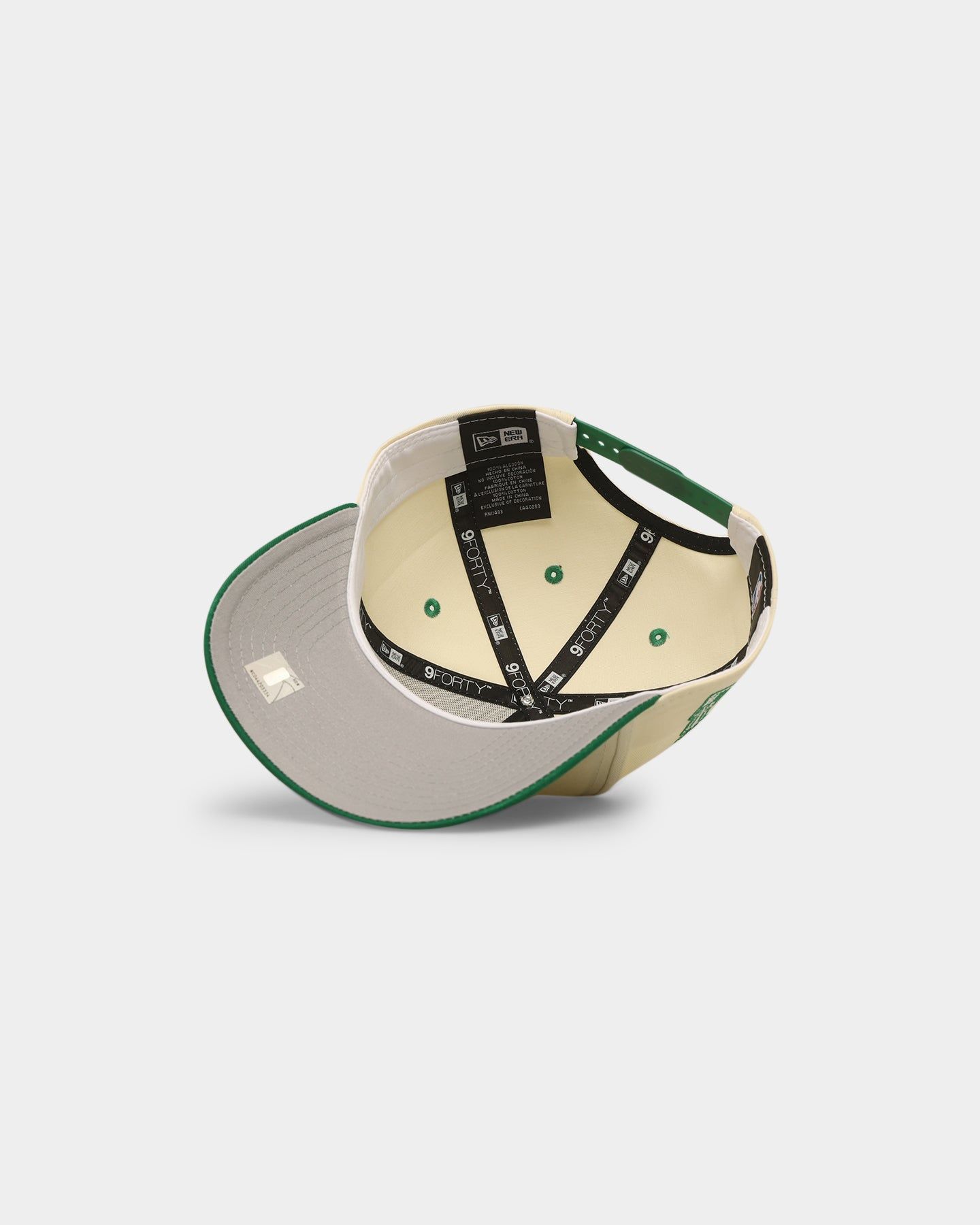 New Era Chicago Bulls 'Lucky Green' 9FORTY A-Frame Snapback Chrome White sold by Culture Kings product image thumbnail 6