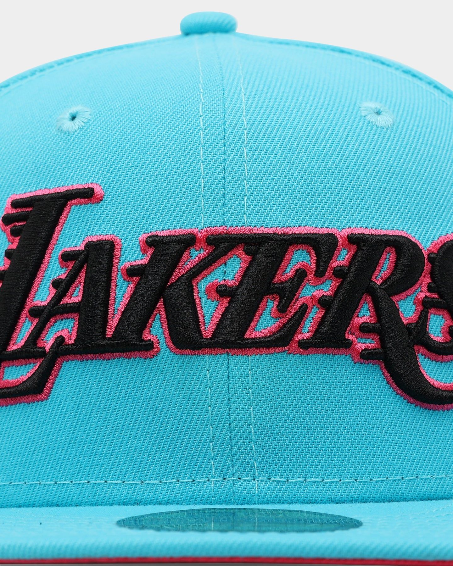 New Era Los Angeles Lakers 'Neon Vice' 59FIFTY Fitted Neon Blue sold by Culture Kings product image thumbnail 5
