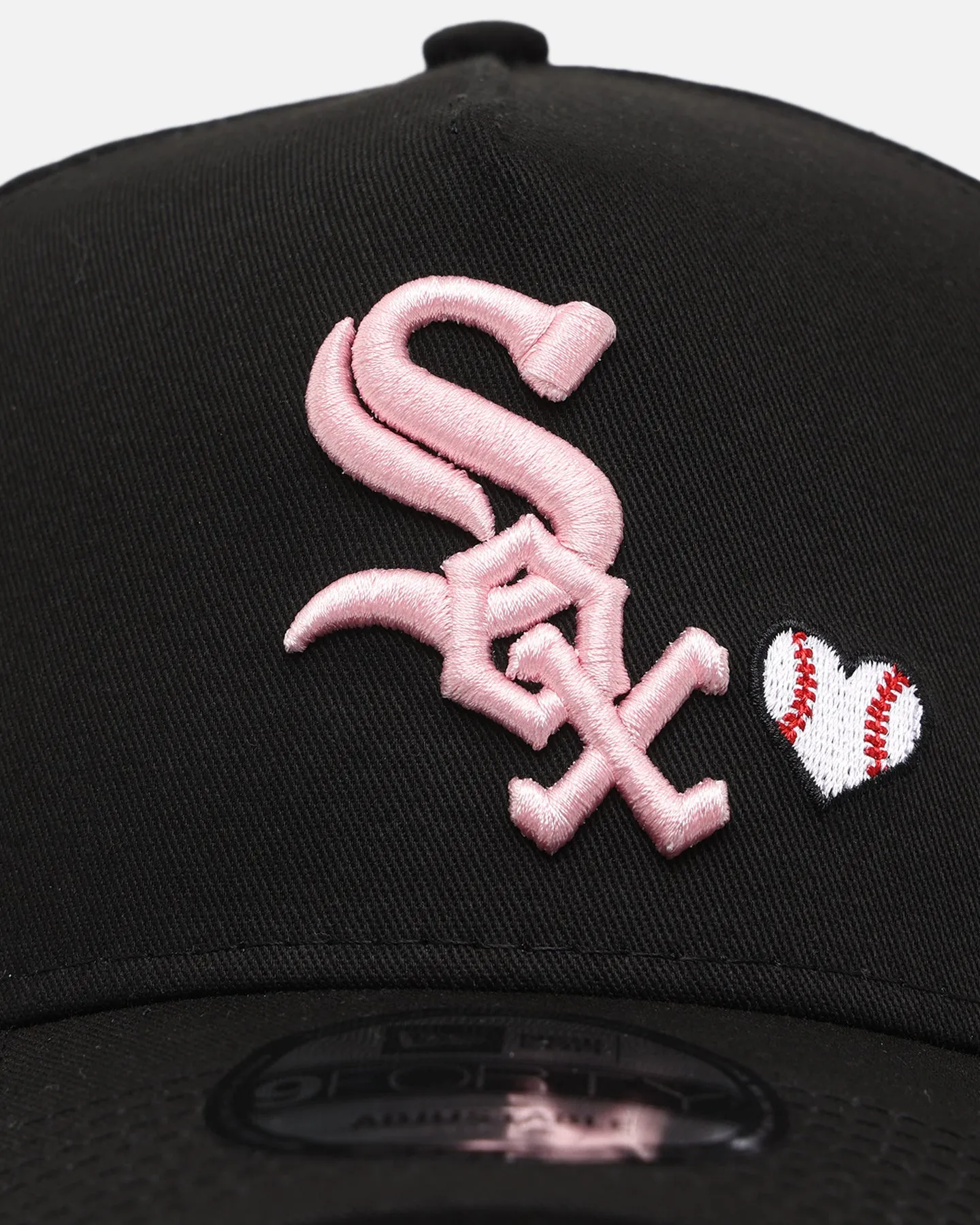 New Era Chicago White Sox 'Opening Day' 9FORTY A-Frame Snapback Black/Pink sold by Culture Kings product image thumbnail 5