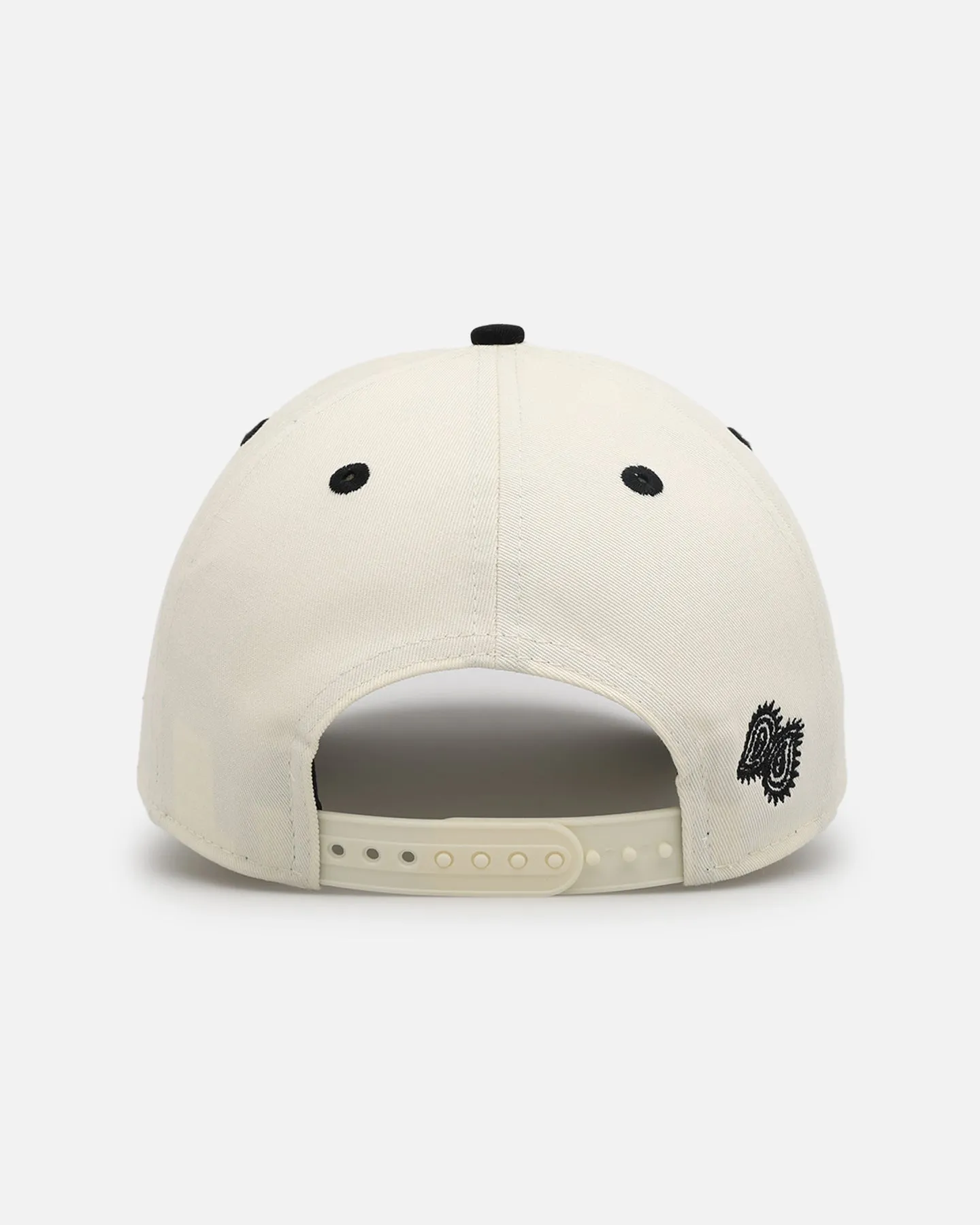 New Era San Diego Padres 'Paisley Hit' 9FORTY A-Frame Snapback Chrome White/Black sold by Culture Kings product image thumbnail 2