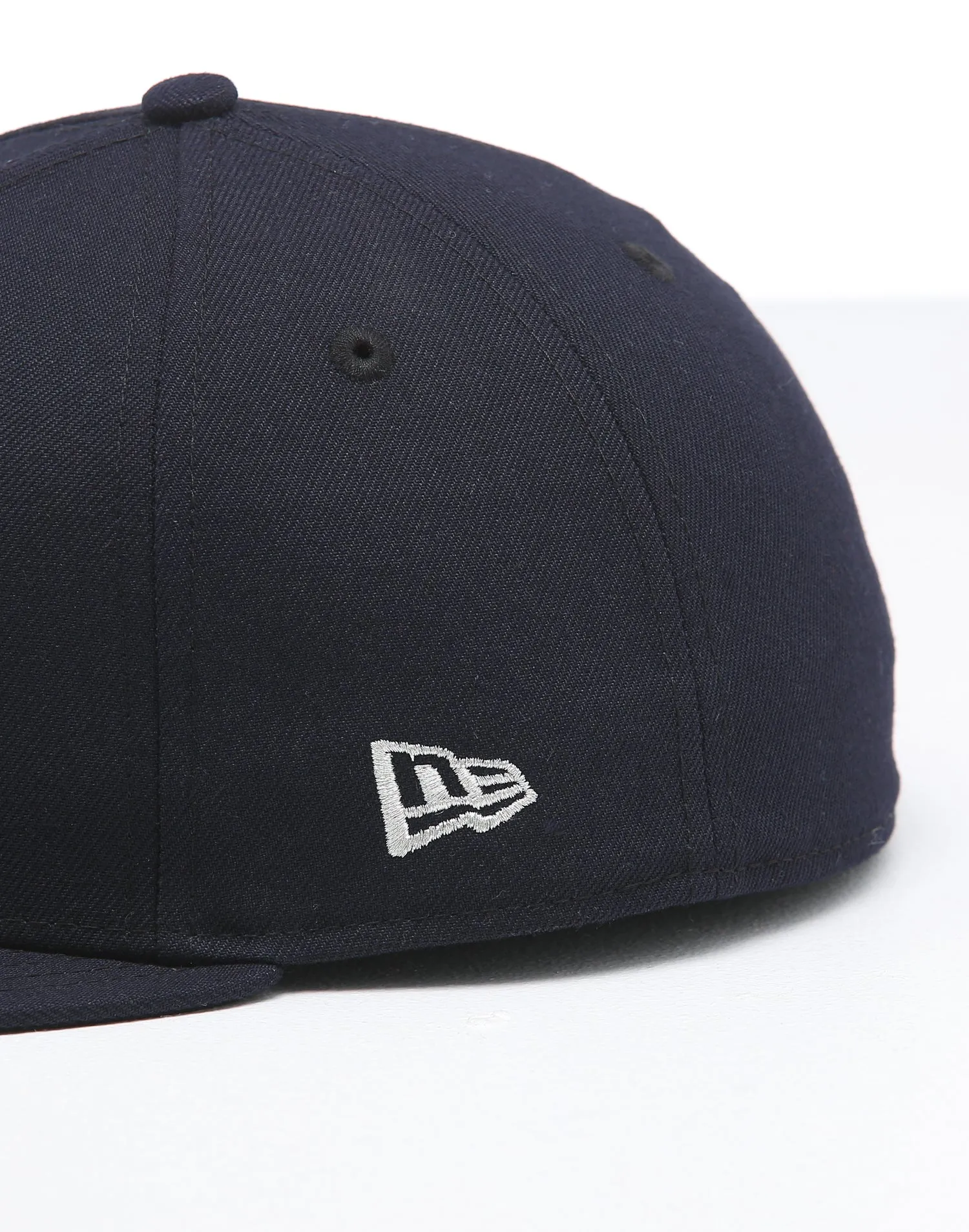 New Era Seattle Mariners 59FIFTY Fitted Black/OTC sold by Culture Kings product image thumbnail 4