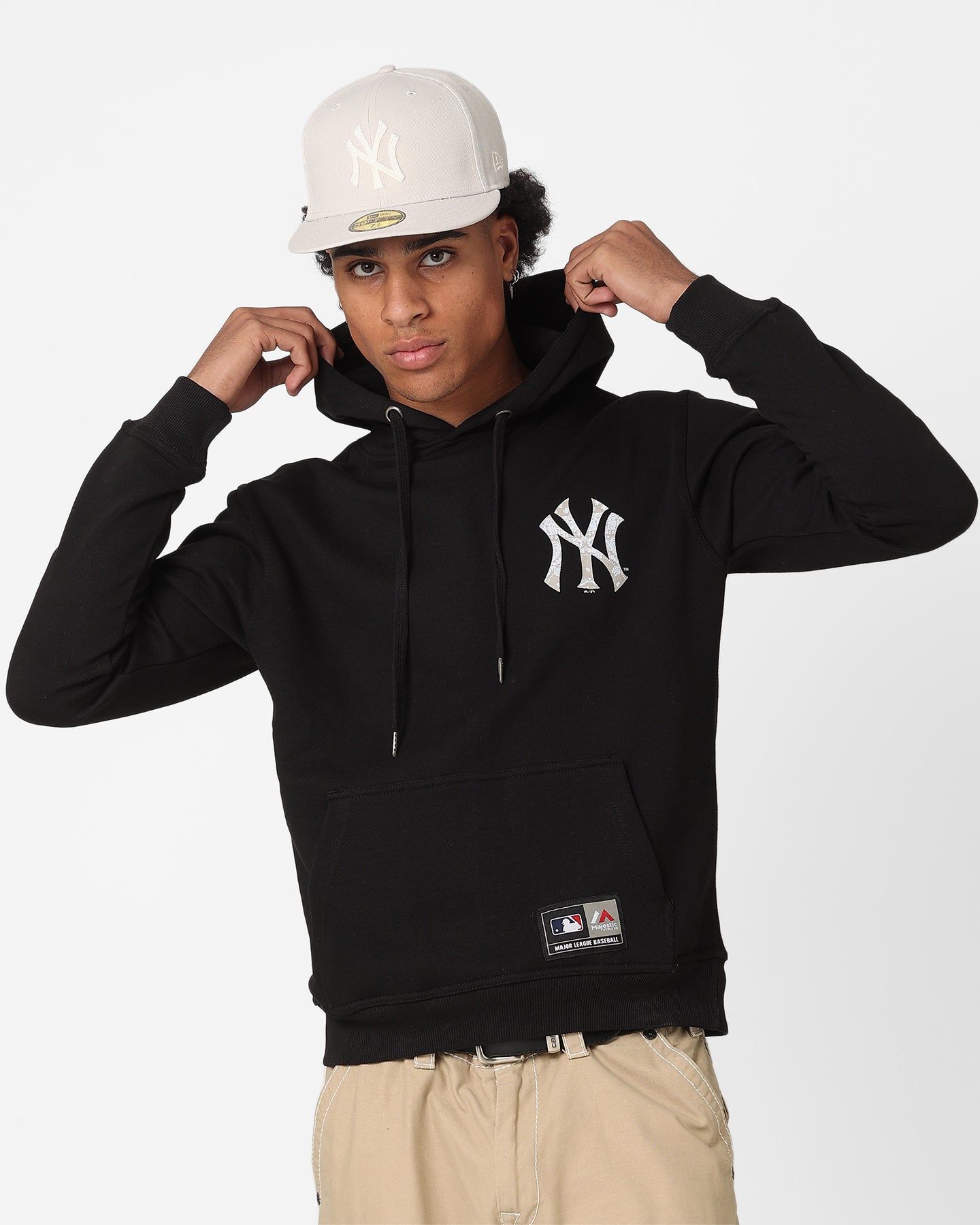 Majestic Athletic New York Yankees Bandana Paisley Duke Hoodie Black sold by Culture Kings product image thumbnail 2