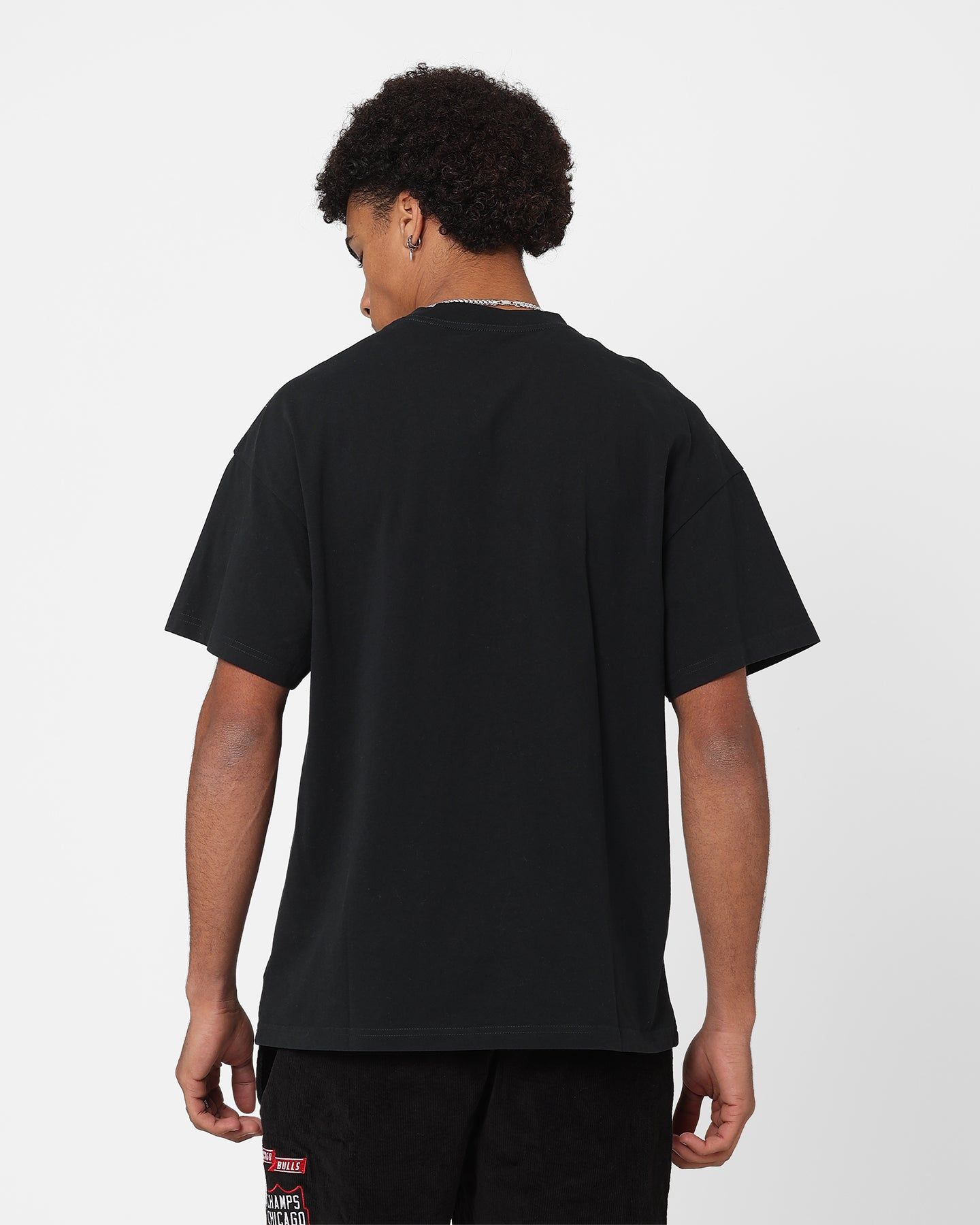 Mitchell & Ness Chicago Bulls Dennis Rodman Photo Player T-Shirt Black sold by Culture Kings product image thumbnail 4