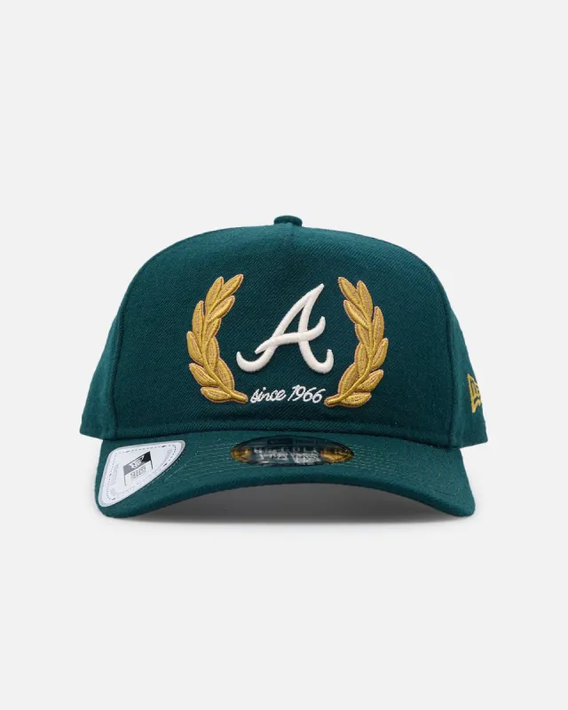 New Era Atlanta Braves 'Heritage Golf' Pre-Curved Golfer Snapback Cilantro Green sold by Culture Kings