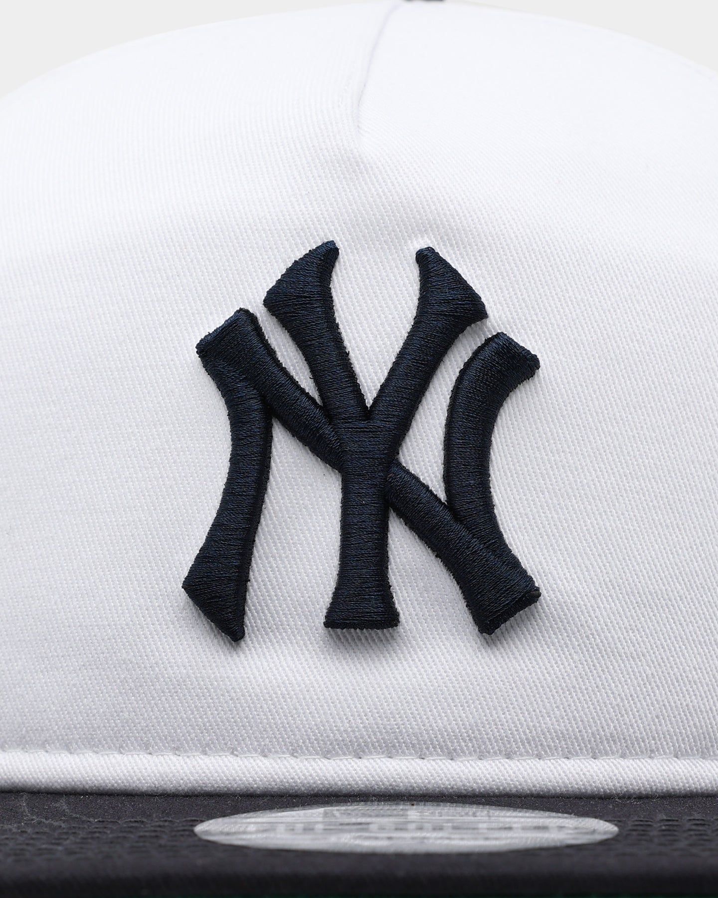 New Era New York Yankees 2-Tone Golfer Snapback White/Navy sold by Culture Kings product image thumbnail 5