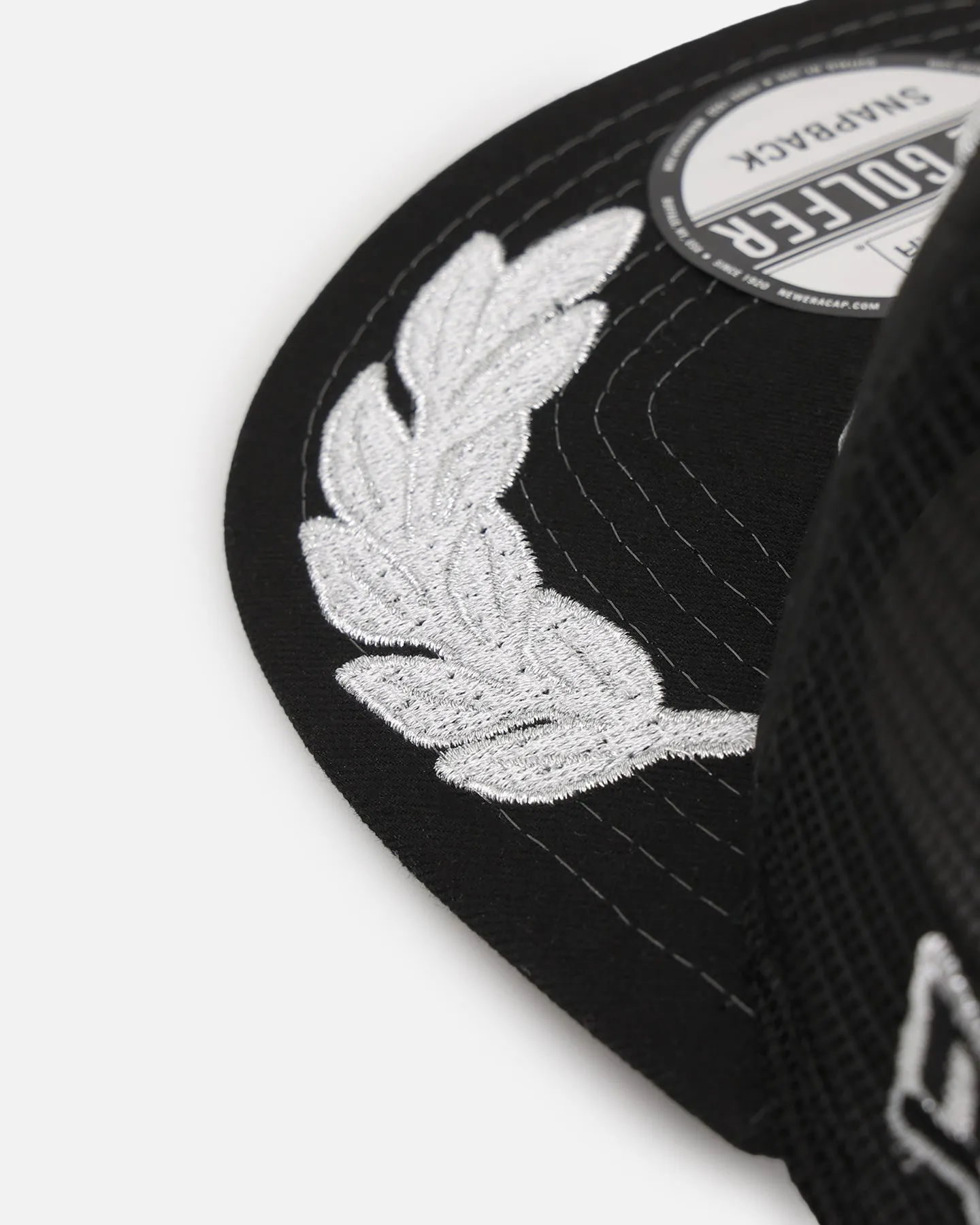 New Era Las Vegas Raiders 'Podium Pack' Pre-Curved Golfer Trucker Snapback Light Royal/Metallic Gold sold by Culture Kings product image thumbnail 2