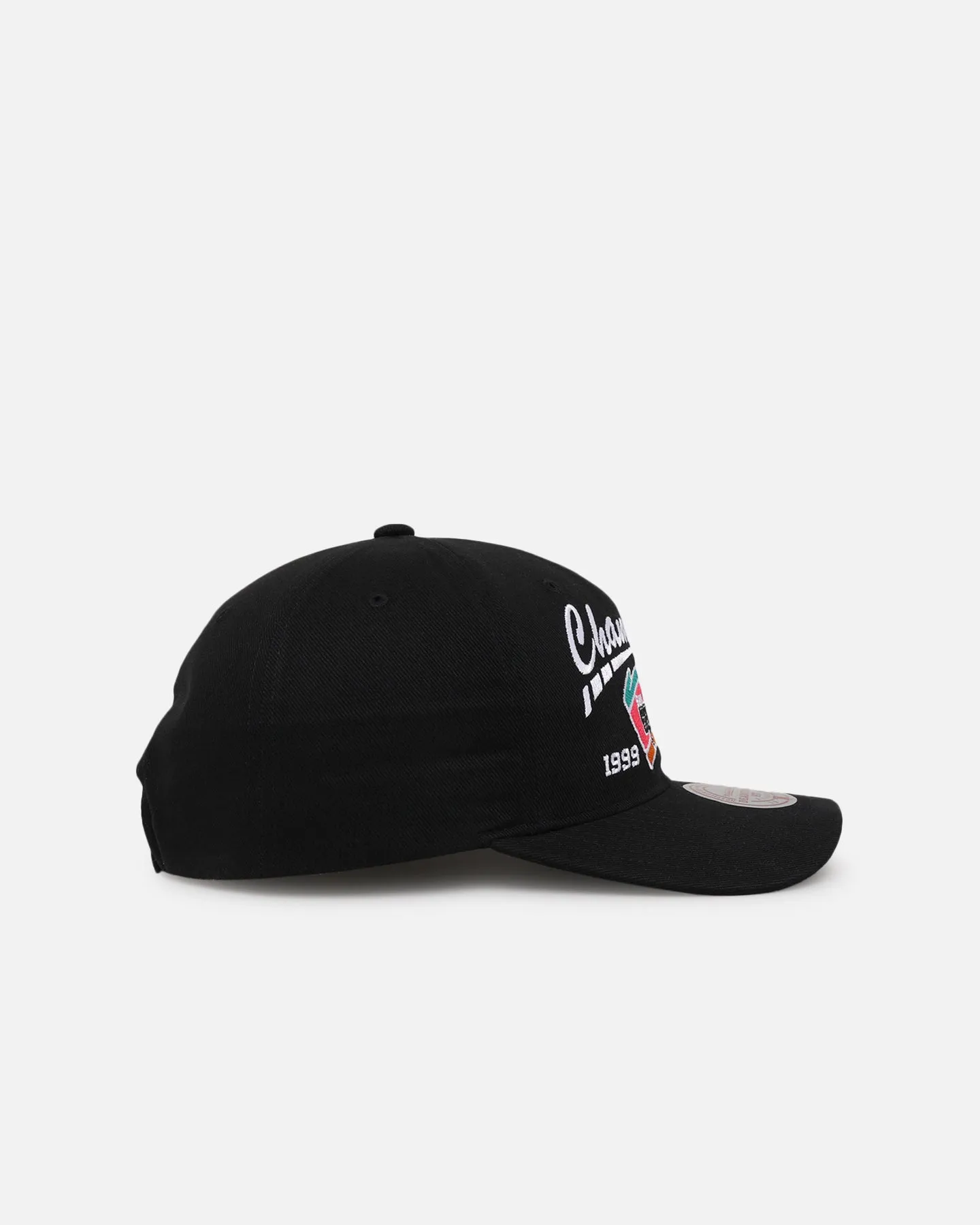 Mitchell & Ness San Antonio Spurs 'Spurs 2014 Champs' '99 NBA Champions Snapback Black sold by Culture Kings product image thumbnail 3