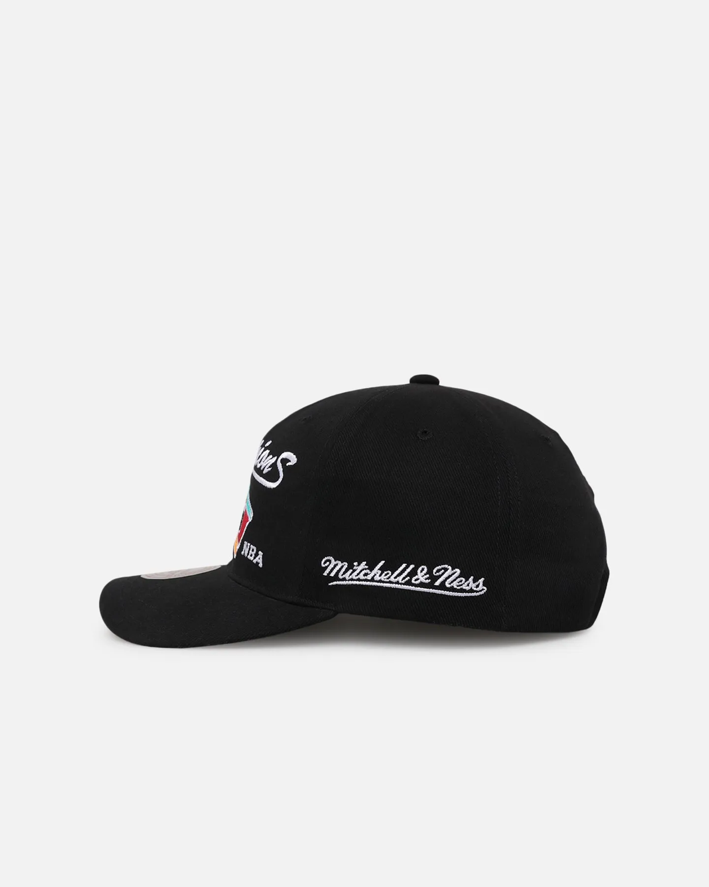 Mitchell & Ness San Antonio Spurs 'Spurs 2014 Champs' '99 NBA Champions Snapback Black sold by Culture Kings product image thumbnail 4