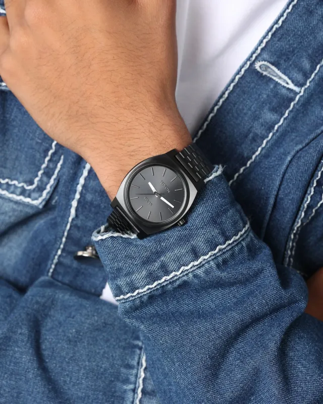 Nixon Time Teller Solar Black/White sold by Culture Kings