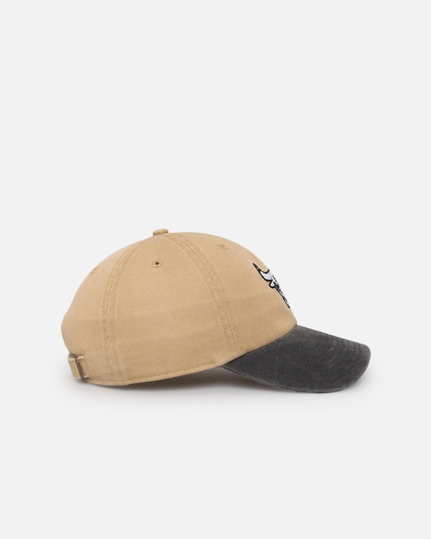 47 Brand Chicago Bulls 47 Clean Up Strapback Khaki sold by Culture Kings product image thumbnail 4
