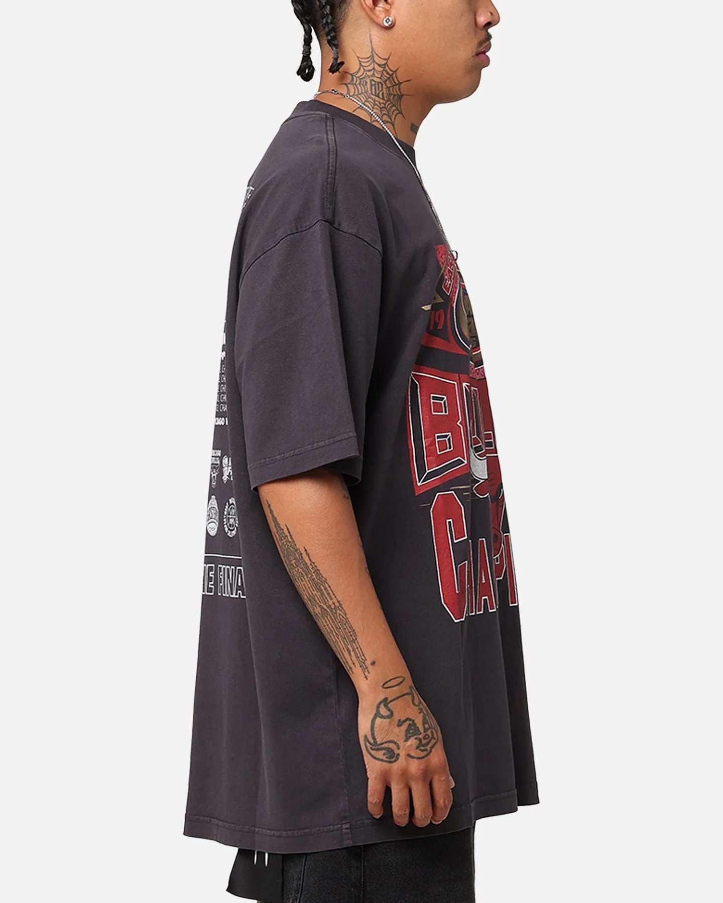 Mitchell & Ness Chicago Bulls Chisel Championship T-Shirt Black sold by Culture Kings product image thumbnail 5